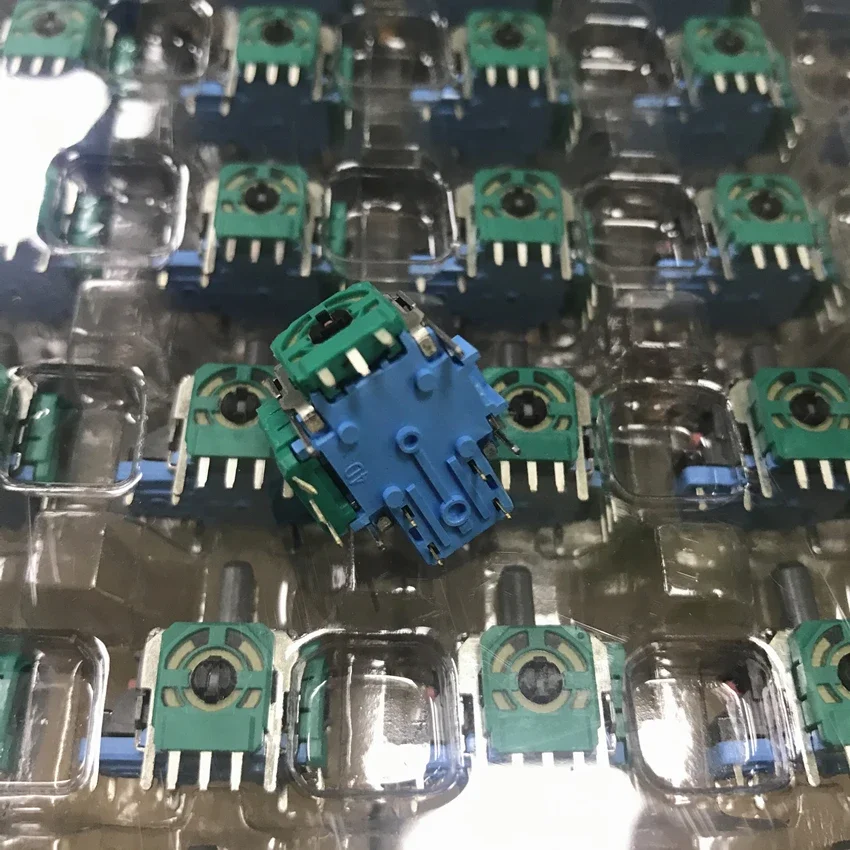 50PCS 3D Analog Joystick ThumbStick Sensor Module Potentiometer Replacement For NS Switch Pro PS5 PS4 Xbox One/ Elite Controller
50PCS 3D Analog Joystick ThumbStick Sensor Module Potentiometer Replacement For NS Switch Pro PS5 PS4 Xbox One/ Elite Controller