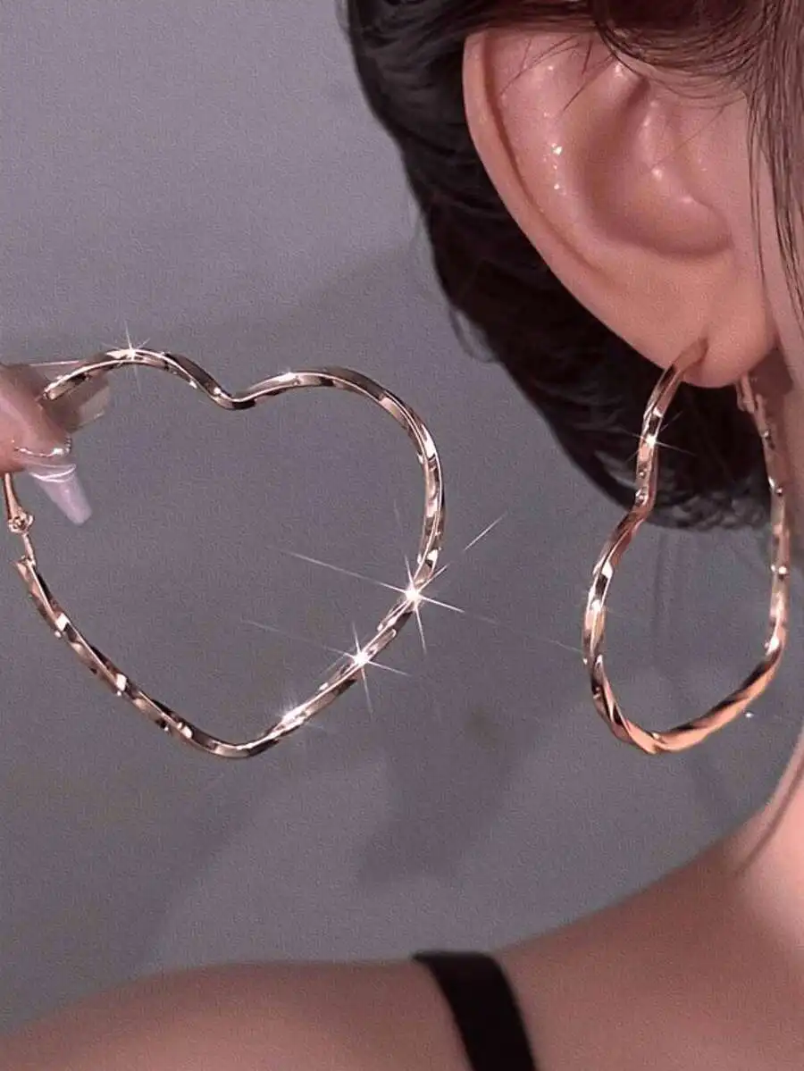 1 Pair Rose Gold UV-Resistant Electroplated High-Quality Fashion Heart Hoop Earrings, Classic Style With Elegant Twist Design, S
1 Pair Rose Gold UV-Resistant Electroplated High-Quality Fashion Heart Hoop Earrings, Classic Style With Elegant Twist Design, S