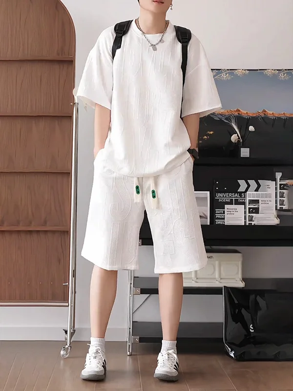 Легкий дышащий мужской летний спортивный костюм из двух предметов: футболка и шорты, свободный крой, большие размеры, повседневный спортивный комплект
Легкий дышащий мужской летний спортивный костюм из двух предметов: футболка и шорты, свободный крой, большие размеры, повседневный спортивный комплект