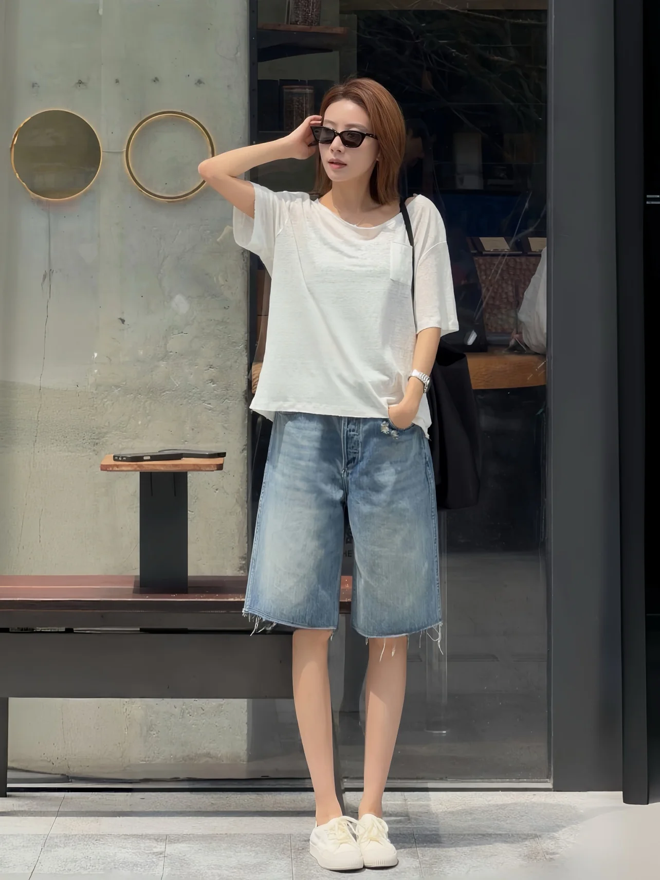 Zhou Women's Loose Fit Jeans Mid-Rise Cotton Soft Comfortable Summer New Arrival Design Standard Cut Ladies Jeans
Zhou Women's Loose Fit Jeans Mid-Rise Cotton Soft Comfortable Summer New Arrival Design Standard Cut Ladies Jeans