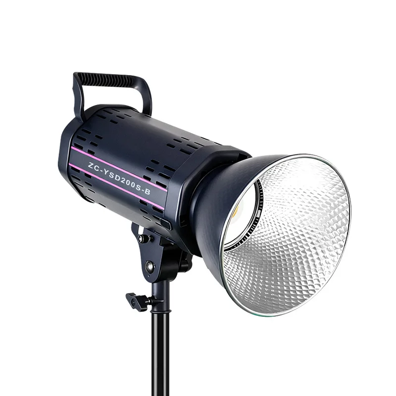 Интернет-знаменитости, прямой потоковый хост, посвященный прямой трансляции, световой наполнитель, красота, мягкий свет, съемка натюрморт
Интернет-знаменитости, прямой потоковый хост, посвященный прямой трансляции, световой наполнитель, красота, мягкий свет, съемка натюрморт