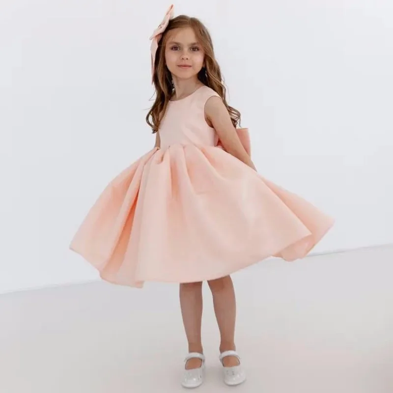 Flower Girl Dresses Tulle Puffy Sequin Skirt With Bow Feather Shoulder For Wedding Birthday Banquet Princess Gowns
Flower Girl Dresses Tulle Puffy Sequin Skirt With Bow Feather Shoulder For Wedding Birthday Banquet Princess Gowns