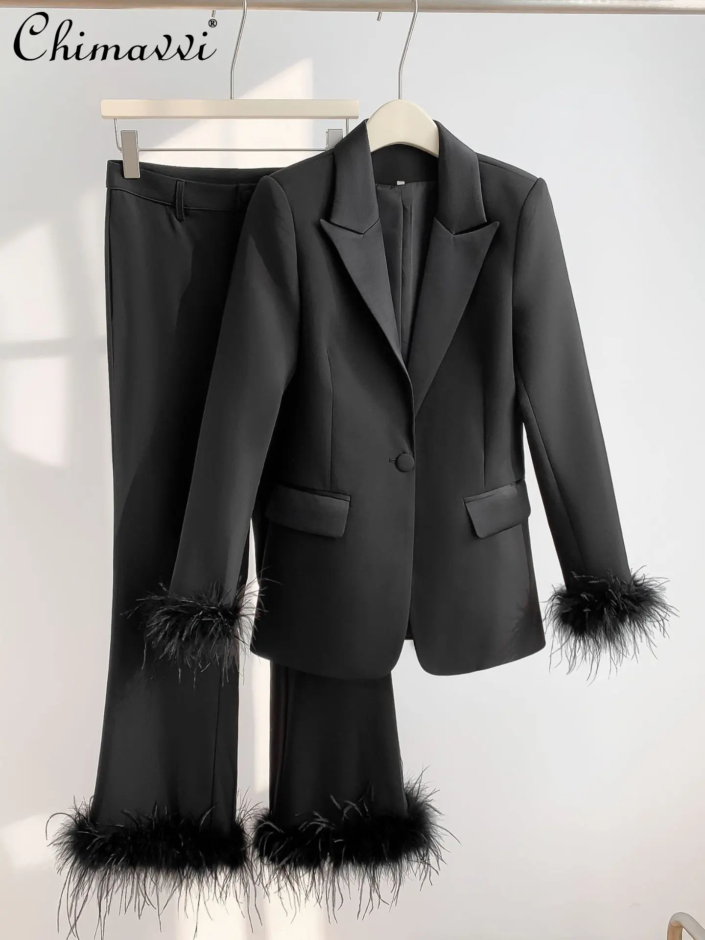 Spring Fall Fashion Single Button Simple Casual Blazer Suit Women Long Sleeve Feather Stitching White Coat Pants Two-Piece Set
Spring Fall Fashion Single Button Simple Casual Blazer Suit Women Long Sleeve Feather Stitching White Coat Pants Two-Piece Set