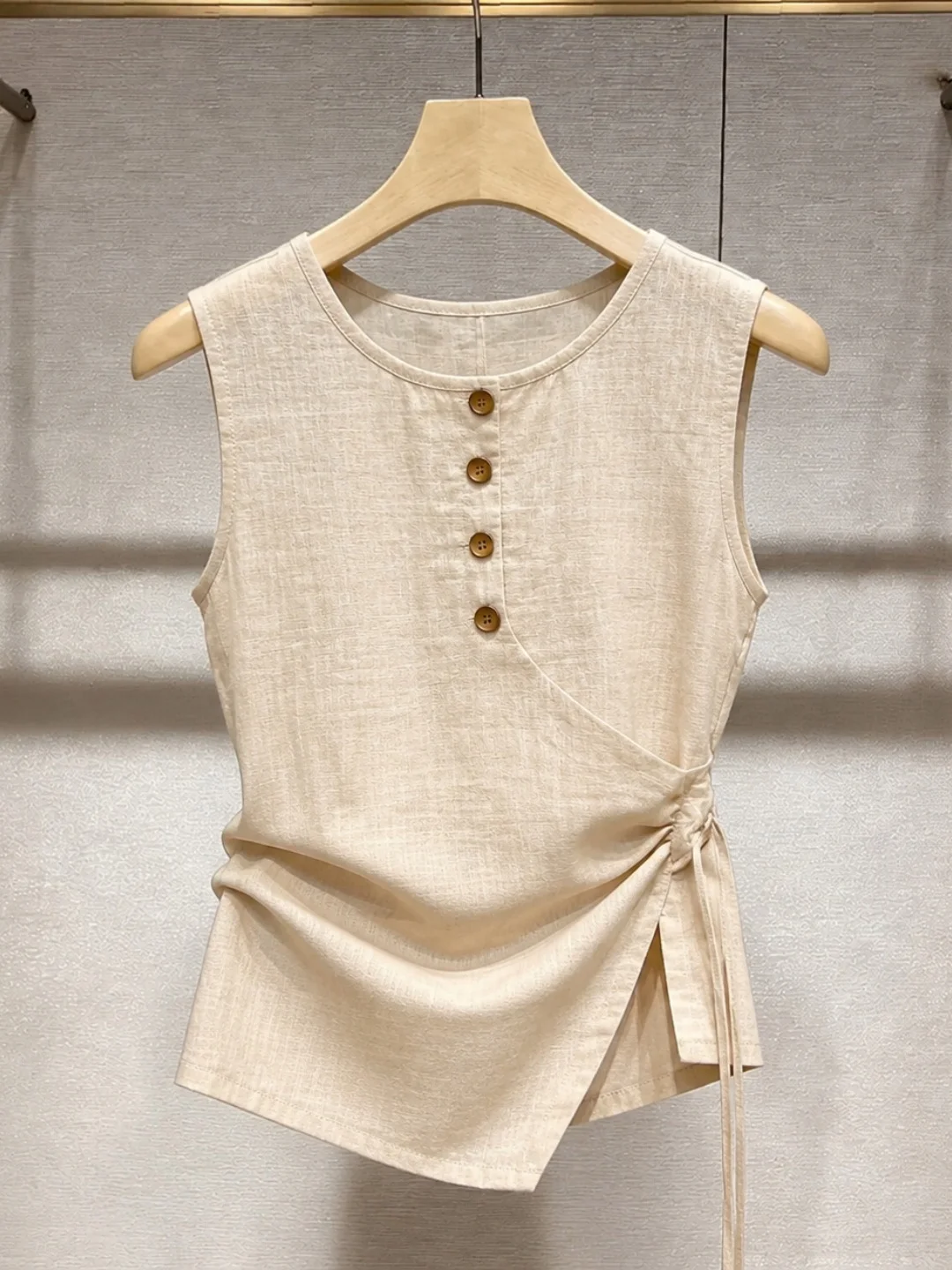 Elegant Design Waist-Cinching Strapless round Neck Vest Sleeveless Summer Fashionable Versatile Women's Top Floral Cardi
Elegant Design Waist-Cinching Strapless round Neck Vest Sleeveless Summer Fashionable Versatile Women's Top Floral Cardi