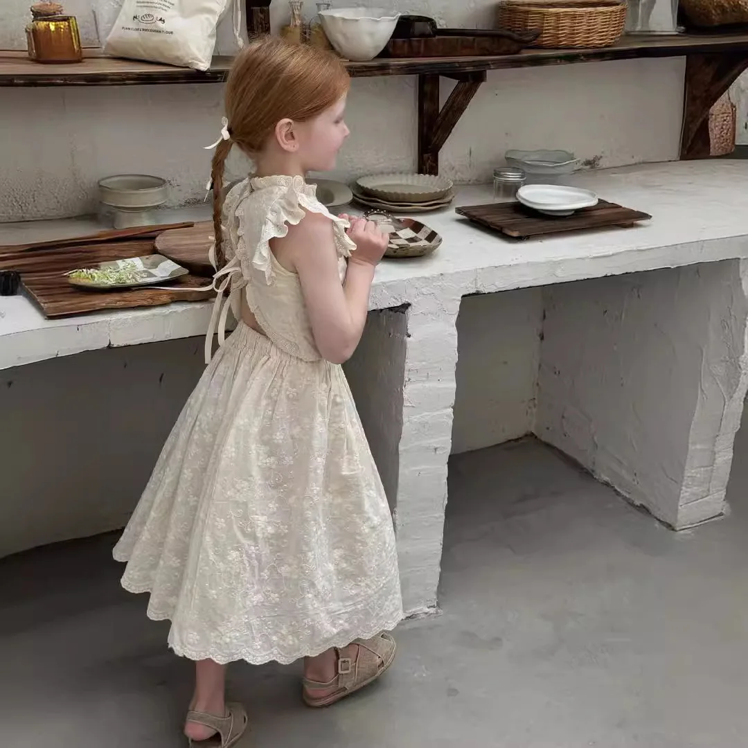 Girls Two-piece Set 2024 Summer New Childrens Clothes French Romantic Girls Flying Skirt Set Embroidered Skirt Casual Simple
Girls Two-piece Set 2024 Summer New Childrens Clothes French Romantic Girls Flying Skirt Set Embroidered Skirt Casual Simple