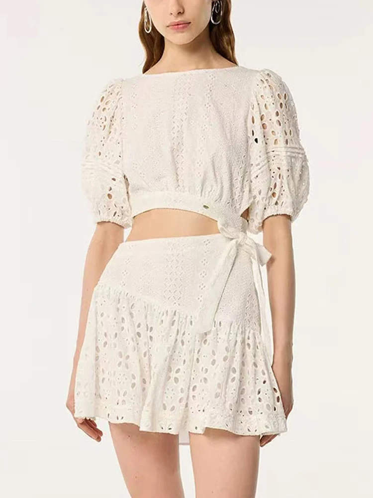 Fashion Show Waist Hollow Out Dresses Spring Women Puff Sleeve O Neck Lace Up Dress Summer High Waist Pullover Loose Mini Dress
Fashion Show Waist Hollow Out Dresses Spring Women Puff Sleeve O Neck Lace Up Dress Summer High Waist Pullover Loose Mini Dress