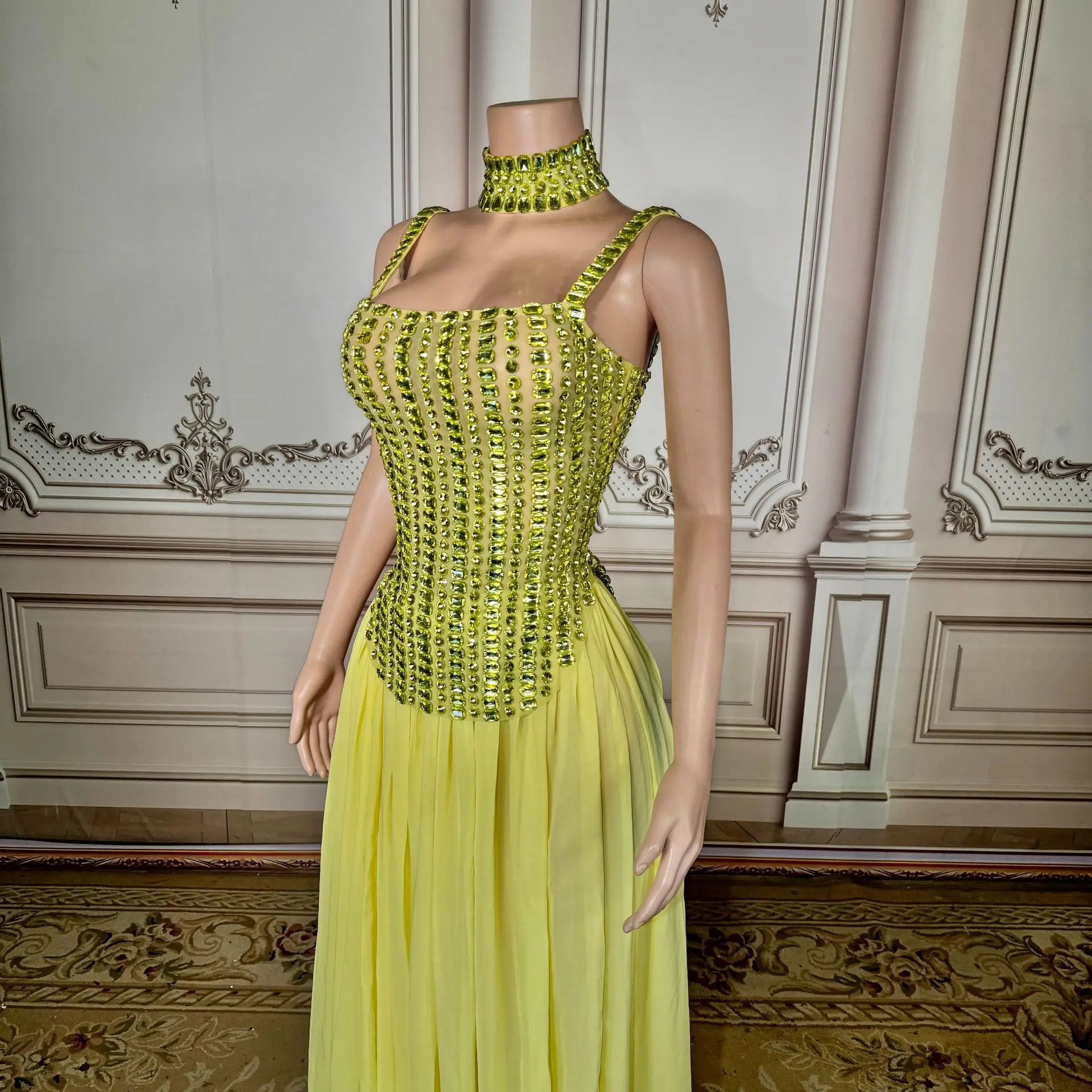 Strapless Sparkling Sequin Low-neck Side Slit A-line Dress Formal Evening Dresses Birthday Party Prom Gowns
Strapless Sparkling Sequin Low-neck Side Slit A-line Dress Formal Evening Dresses Birthday Party Prom Gowns
