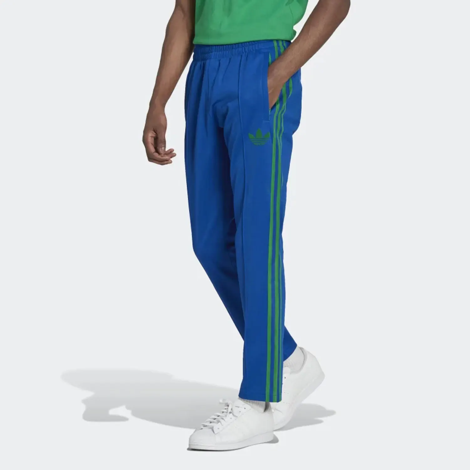 Genuine adidas Originals Men's Elastic Waist Casual Pants IB3429
Genuine adidas Originals Men's Elastic Waist Casual Pants IB3429