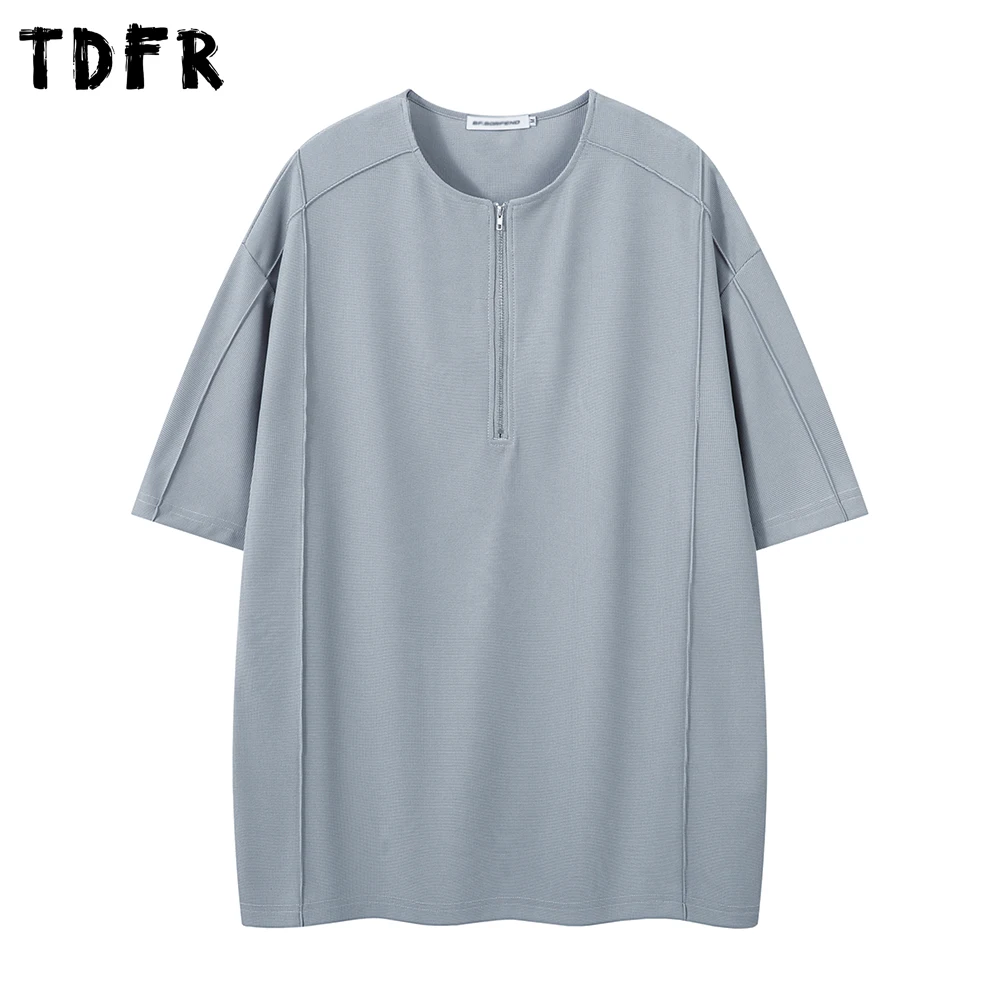 Solid Color Half Zipper Short Sleeve T-shirt Mens Summer Casual Streetwear Loose Half-Sleeve Tee Men
Solid Color Half Zipper Short Sleeve T-shirt Mens Summer Casual Streetwear Loose Half-Sleeve Tee Men