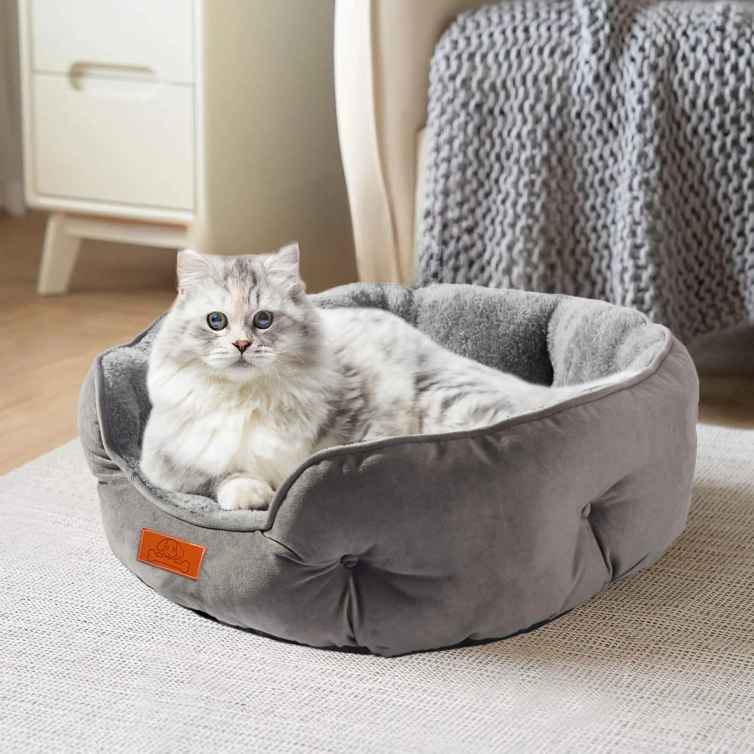 Pet Bed for Small and Large Pets, Soft, Washable, Non-Slip Base, Water Resistant, Grey, 50 cm
Pet Bed for Small and Large Pets, Soft, Washable, Non-Slip Base, Water Resistant, Grey, 50 cm