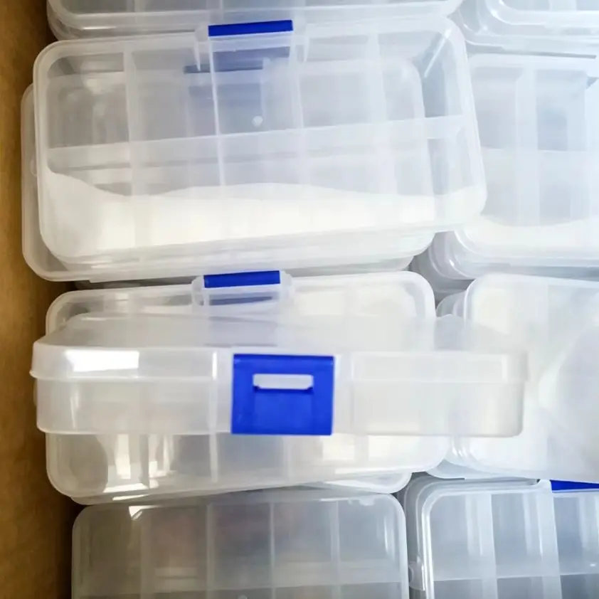Portable 10-Grid Plastic Storage Box with Secure Latch - Clear Divided Organizer Case for Small Parts, Jewelry, Hardware, Pills
Portable 10-Grid Plastic Storage Box with Secure Latch - Clear Divided Organizer Case for Small Parts, Jewelry, Hardware, Pills