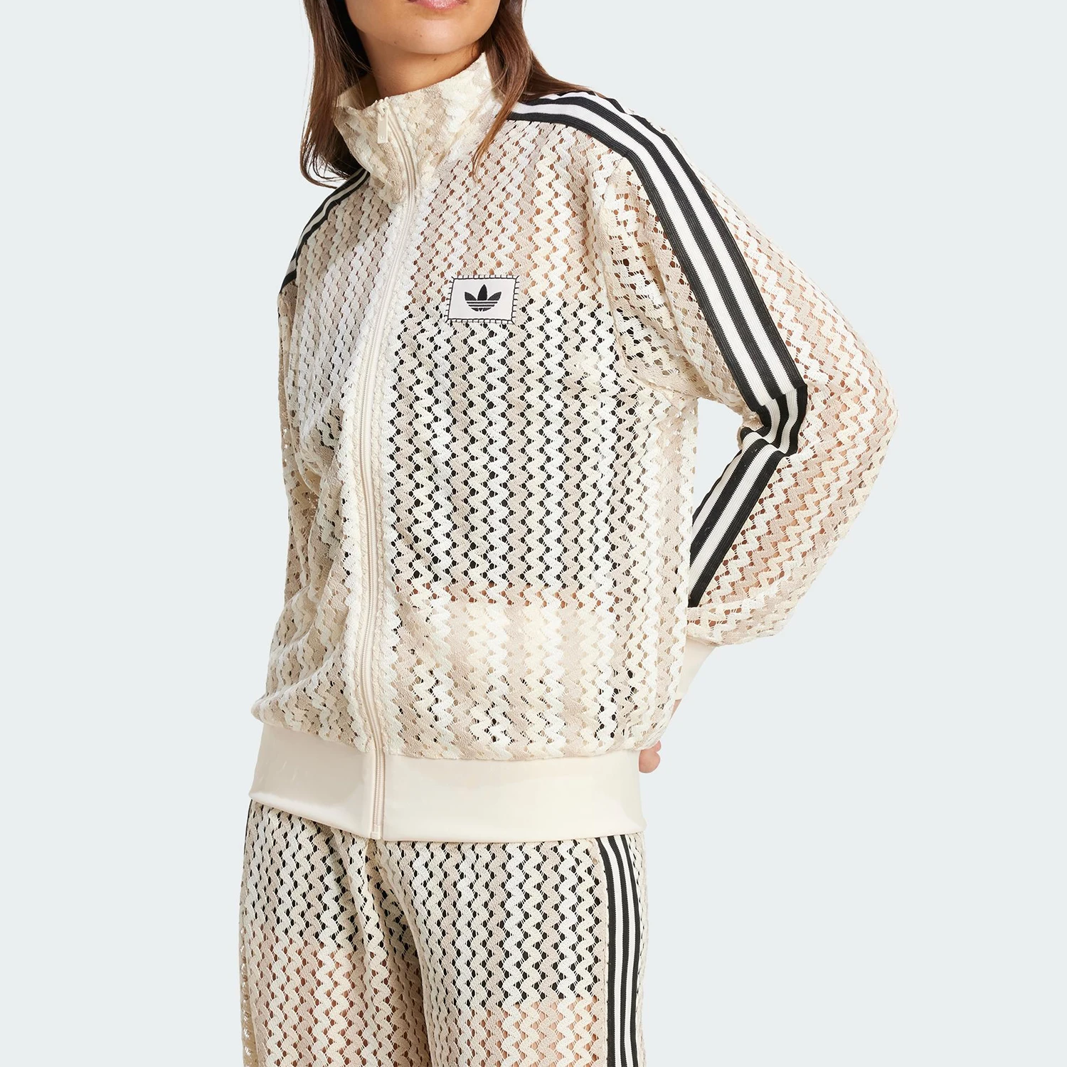 Adidas genuine clover women's standing collar zipper breathable jacket KC0749
Adidas genuine clover women's standing collar zipper breathable jacket KC0749