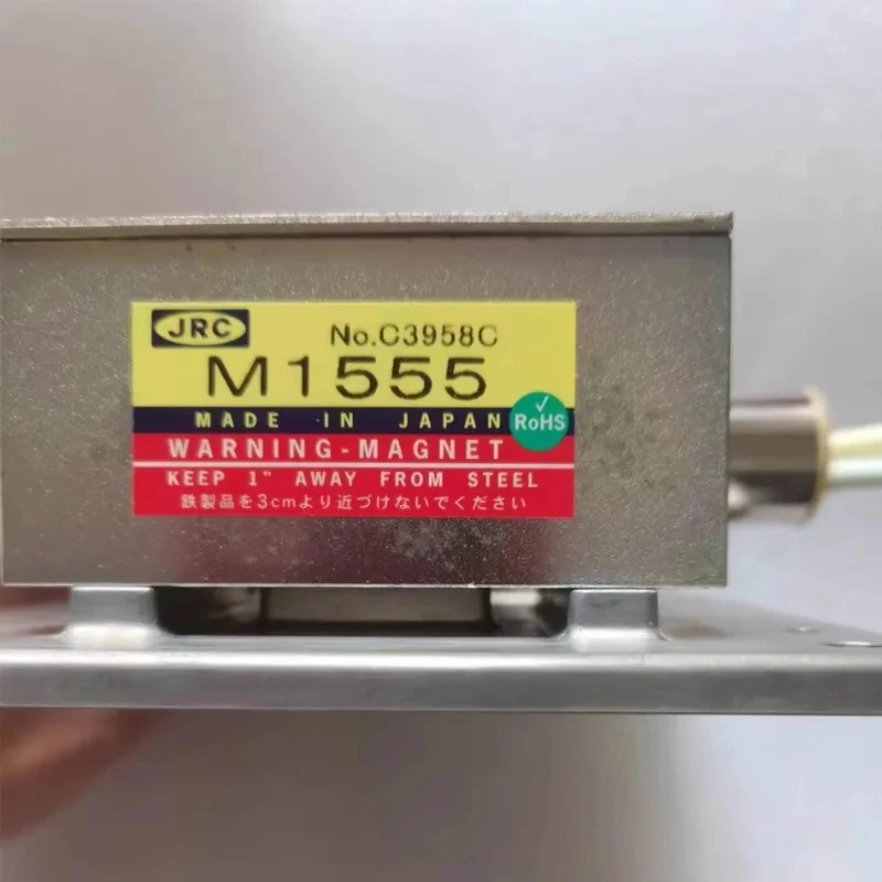 (Морская доставка) Оригинальный магнетрон JRC JMA 9122 9132 SA для генератора электромагнитных импульсов X/S-диапазона, угольная щетка
(Морская доставка) Оригинальный магнетрон JRC JMA 9122 9132 SA для генератора электромагнитных импульсов X/S-диапазона, угольная щетка