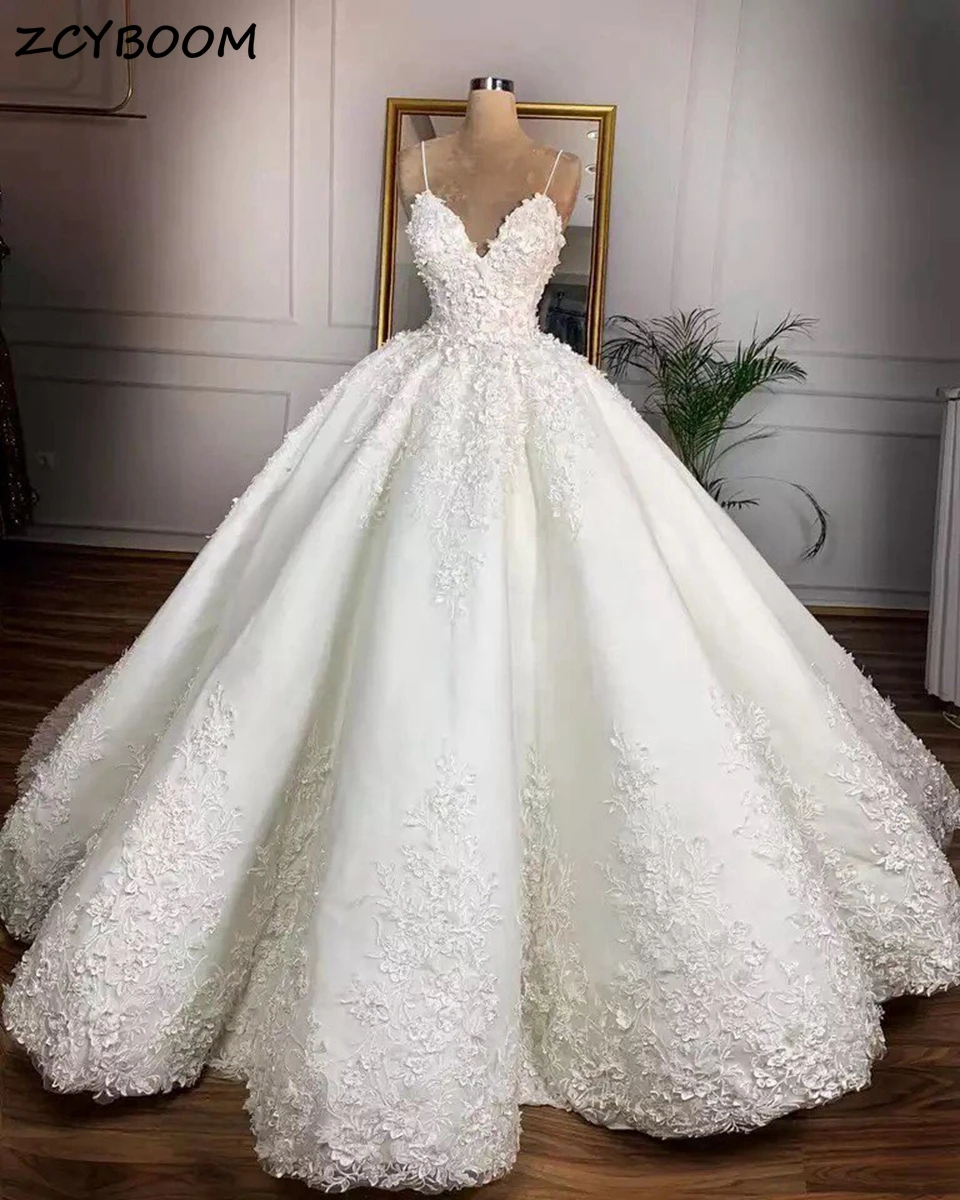 Luxury White V-Neck Spaghetti Strap Appliques Wedding Dresses 2025 Floor Length Zipper Satin Custom Made Bridal Gowns
Luxury White V-Neck Spaghetti Strap Appliques Wedding Dresses 2025 Floor Length Zipper Satin Custom Made Bridal Gowns