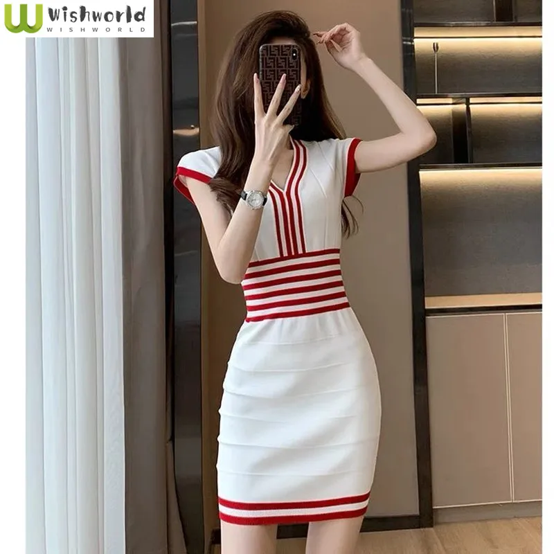 Spring and Summer Waist Cinching Slimming Women's Clothing New Sleeveless Vest Skirt White Knitted Dress for Women
Spring and Summer Waist Cinching Slimming Women's Clothing New Sleeveless Vest Skirt White Knitted Dress for Women