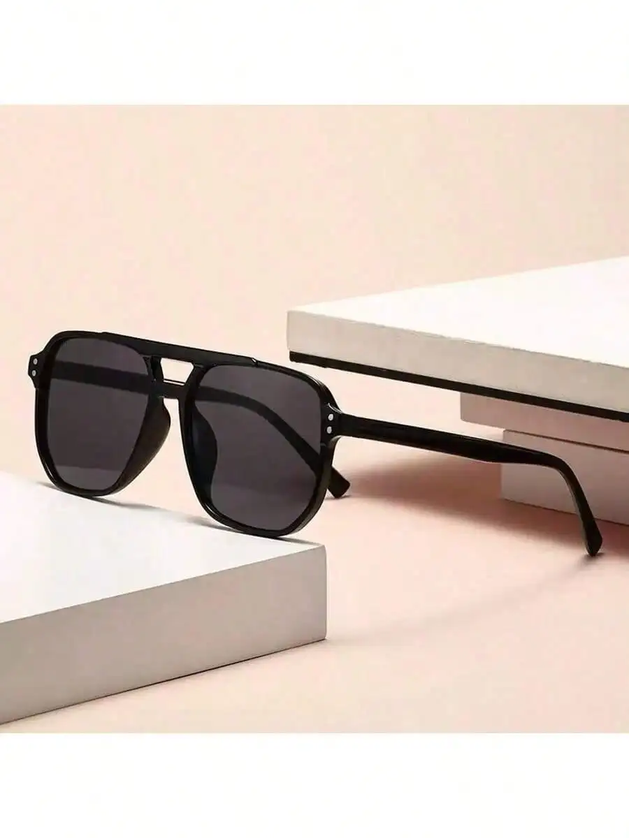 Unisex,Frames That Slim The Face, Suitable For Beach Trips, Leisure, Golf, Cycling, Fishing, And Various Other Outdoor Activities.
Unisex,Frames That Slim The Face, Suitable For Beach Trips, Leisure, Golf, Cycling, Fishing, And Various Other Outdoor Activities.