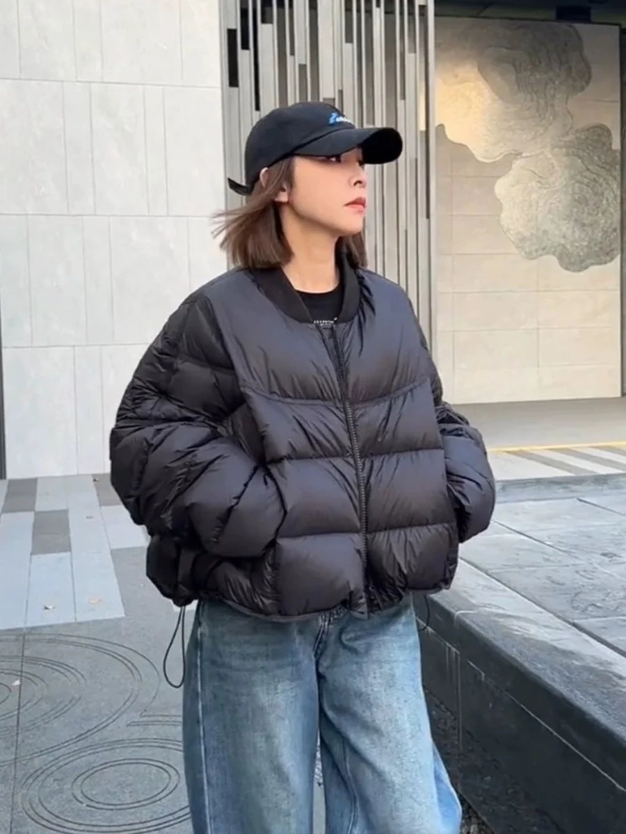 Women's Short Puffer Jacket White Duck down Loose Fit Stand Collar Winter Coat Warm Stylish Bread Style Outerwear
Women's Short Puffer Jacket White Duck down Loose Fit Stand Collar Winter Coat Warm Stylish Bread Style Outerwear