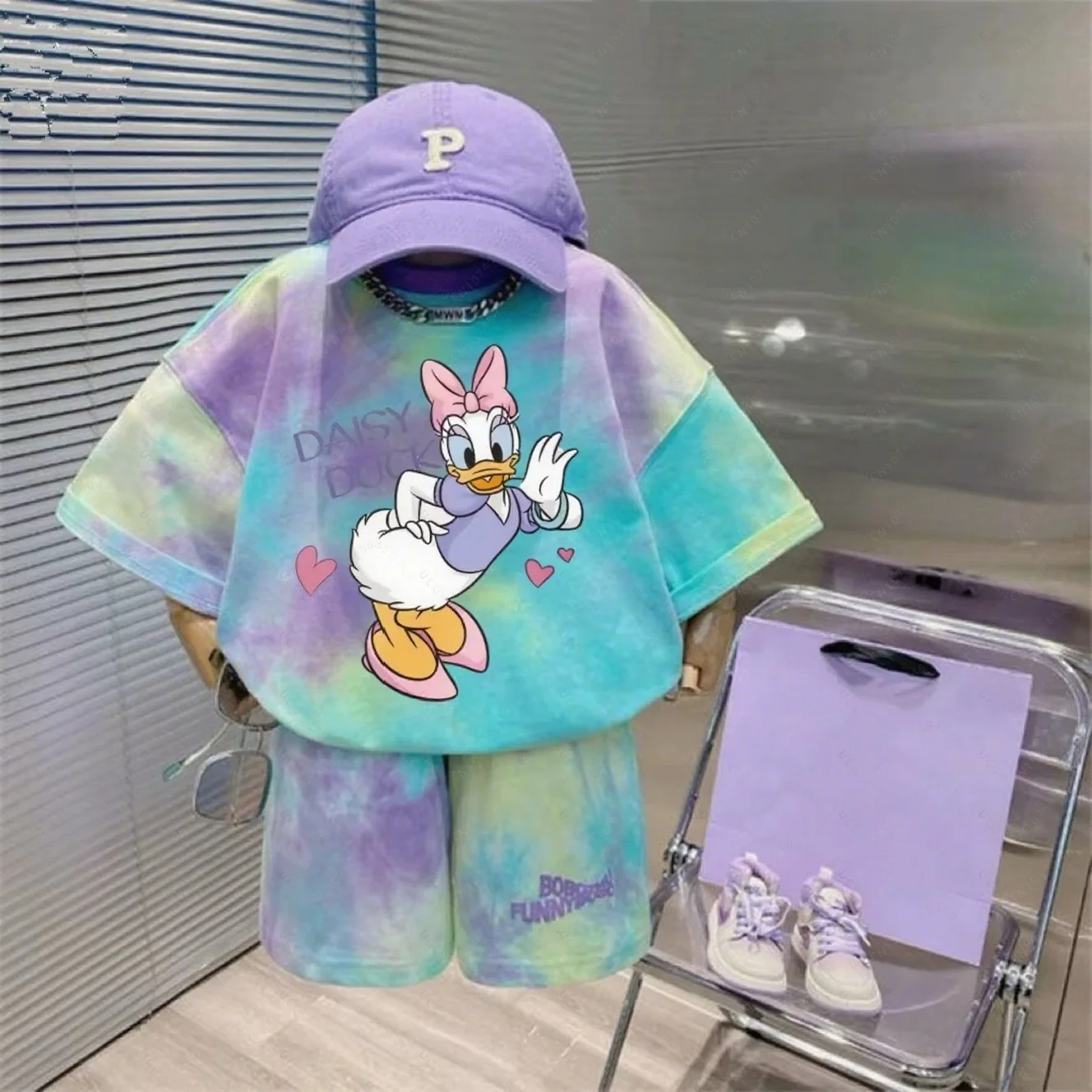 Комплект детской летней одежды, футболка с принтом ромашки Диснея для девочек и шорты, детский комплект из 2 предметов с короткими рукавами, дизайн красителя
Комплект детской летней одежды, футболка с принтом ромашки Диснея для девочек и шорты, детский комплект из 2 предметов с короткими рукавами, дизайн красителя