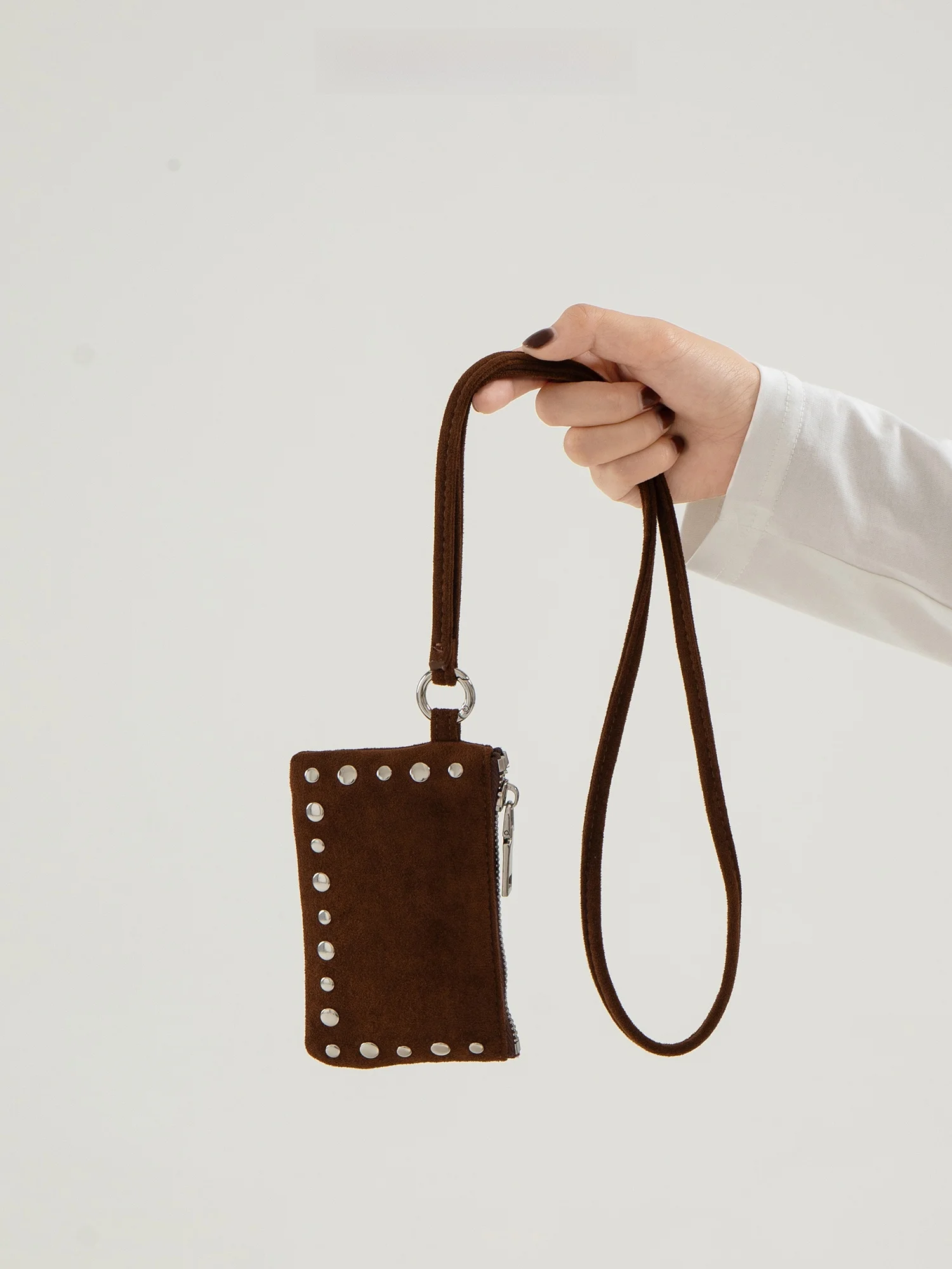 Hanging Neck Bag Dotlyn Fashionable Rivet Design Versatile Small Square Lipstick Bag Soft Suede Leather Casual Handbag
Hanging Neck Bag Dotlyn Fashionable Rivet Design Versatile Small Square Lipstick Bag Soft Suede Leather Casual Handbag