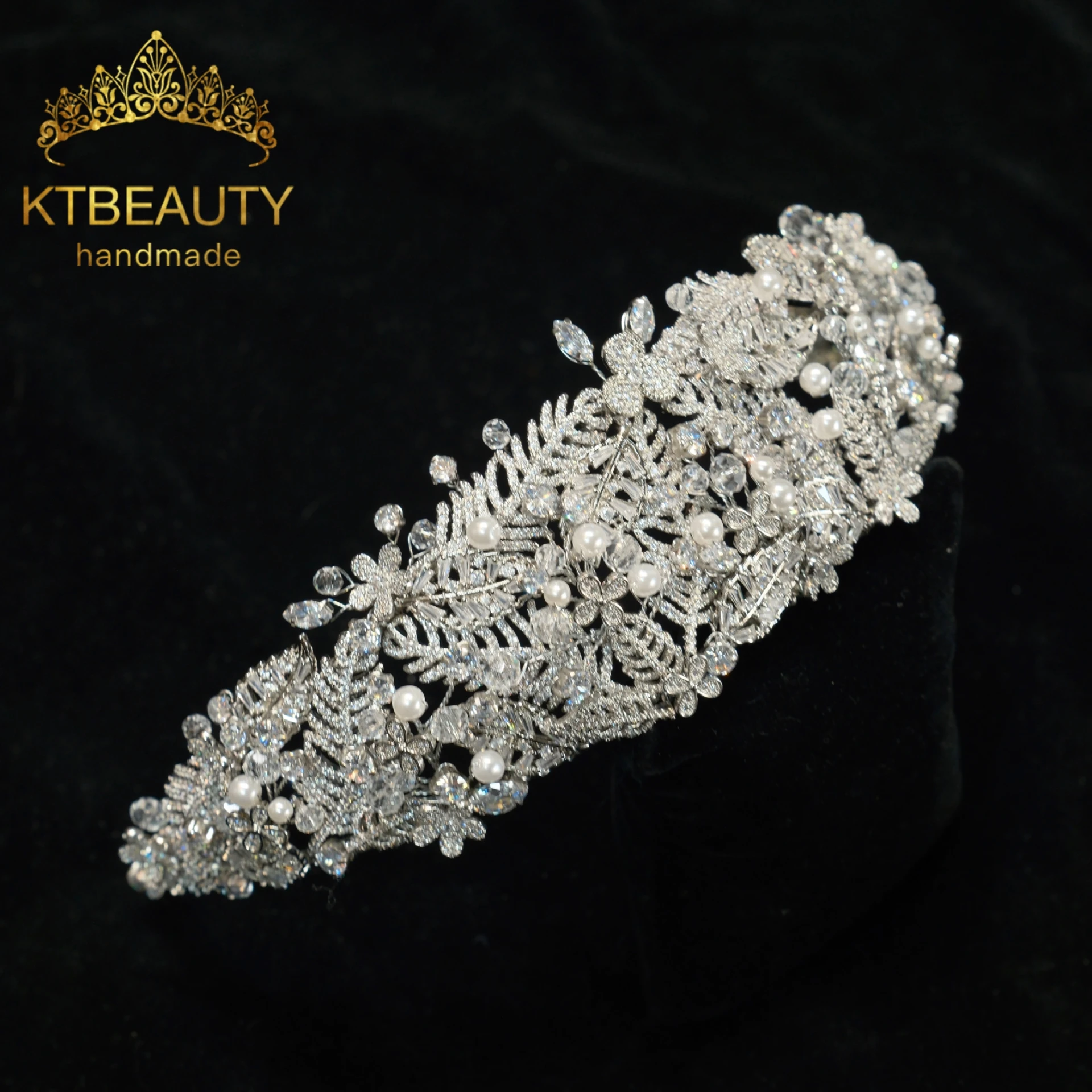 Ktbeauty Lucury Handmade Zirconia Bridal Headpiece Women's Fashionable Crown Tiara Wedding Hair Jewelry Accessory
Ktbeauty Lucury Handmade Zirconia Bridal Headpiece Women's Fashionable Crown Tiara Wedding Hair Jewelry Accessory