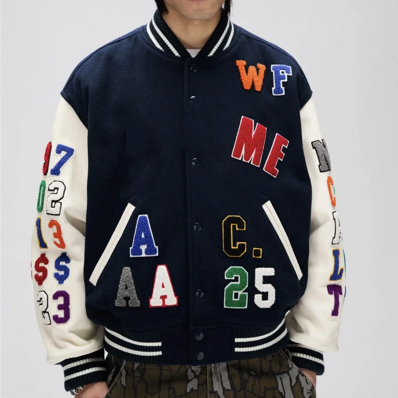 Высококачественный поплавок для американского бейсбола Jaet Sve с нашивкой и вышивкой, кожаный све, молодежный хлопок, длинный све, свободный крой, мужские...
Высококачественный поплавок для американского бейсбола Jaet Sve с нашивкой и вышивкой, кожаный све, молодежный хлопок, длинный све, свободный крой, мужские...