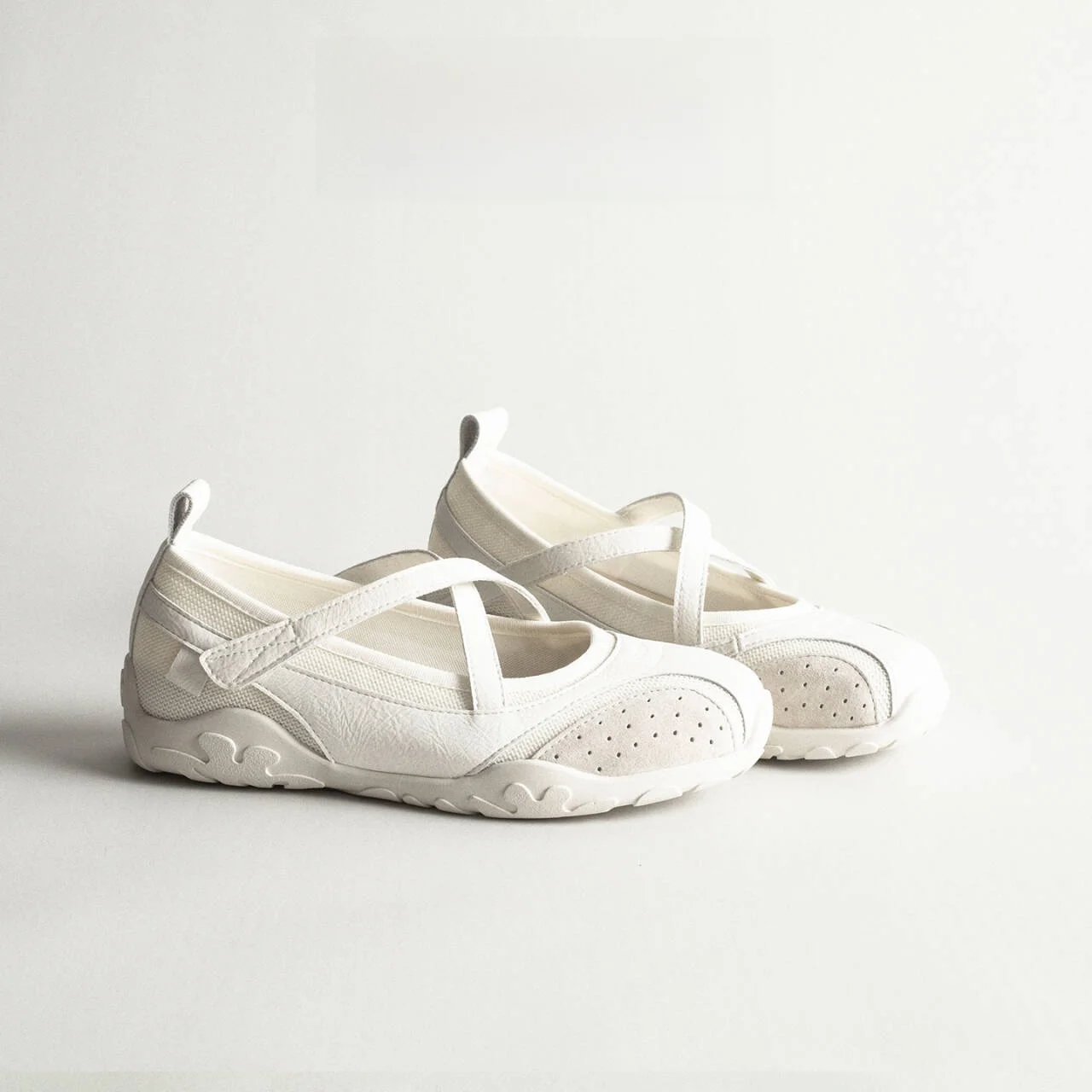 Retro Thick Heel Ballet Mary Jane Shoes Women's Versatile Breathable Lightweight Sports Dequn Shoes Casual Low Cut Single Shoes
Retro Thick Heel Ballet Mary Jane Shoes Women's Versatile Breathable Lightweight Sports Dequn Shoes Casual Low Cut Single Shoes
