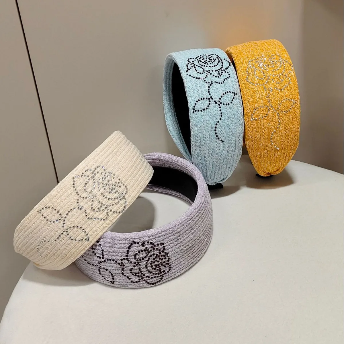 New Korean Style Premium Gentle Retro Diamond-studded Floral Headband - Wide Band Face Washing Hair Accessory
New Korean Style Premium Gentle Retro Diamond-studded Floral Headband - Wide Band Face Washing Hair Accessory