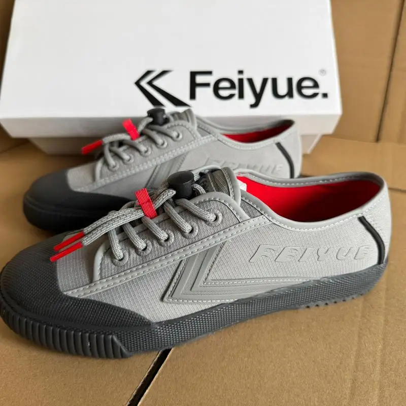 Кроссовки Feiyue 2025, французская версия, нейтральный серый цвет, нейлоновая ткань, ретро-стиль, спортивные повседневные кроссовки с крупным логотипом, мужские и женские, повседневные кеды
Кроссовки Feiyue 2025, французская версия, нейтральный серый цвет, нейлоновая ткань, ретро-стиль, спортивные повседневные кроссовки с крупным логотипом, мужские и женские, повседневные кеды