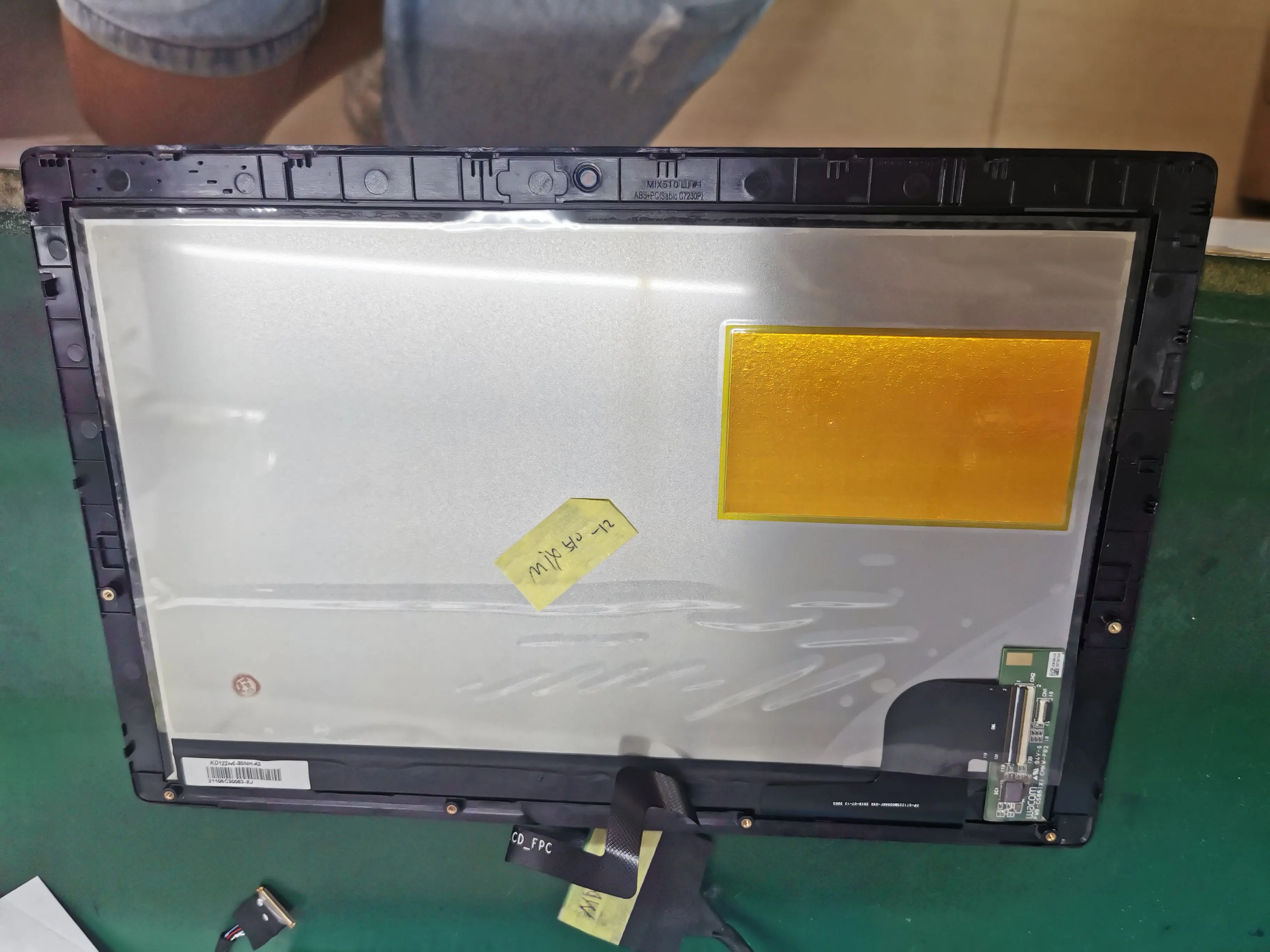 For Lenovo Miix 510-12IKB 510-12ISK 80XE 80U1 LED LCD 12" Touch Screen Assembly 80QL0001US with frame bezel
For Lenovo Miix 510-12IKB 510-12ISK 80XE 80U1 LED LCD 12" Touch Screen Assembly 80QL0001US with frame bezel