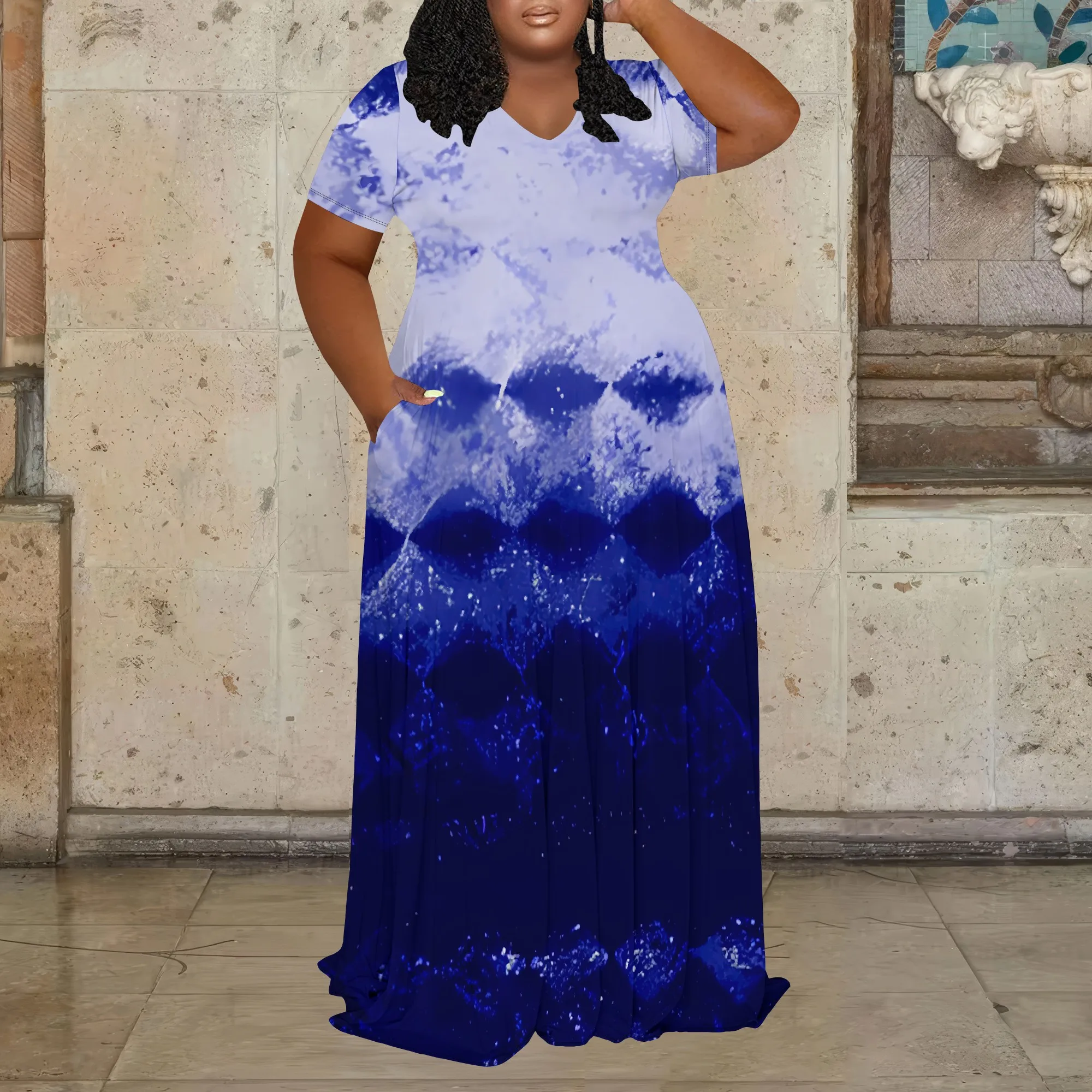 Plus Size Gradient Blue Tie Dye Maxi Dress for Women Summer Boho Style Short Sleeve Loose Dress
Plus Size Gradient Blue Tie Dye Maxi Dress for Women Summer Boho Style Short Sleeve Loose Dress