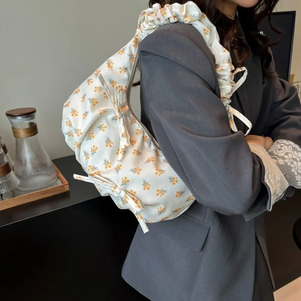 New Gentle Bow Pleated Bag Sweet Zipper Flower Shoulder Bag Y2k Casual Crossbody Bag Daily
New Gentle Bow Pleated Bag Sweet Zipper Flower Shoulder Bag Y2k Casual Crossbody Bag Daily