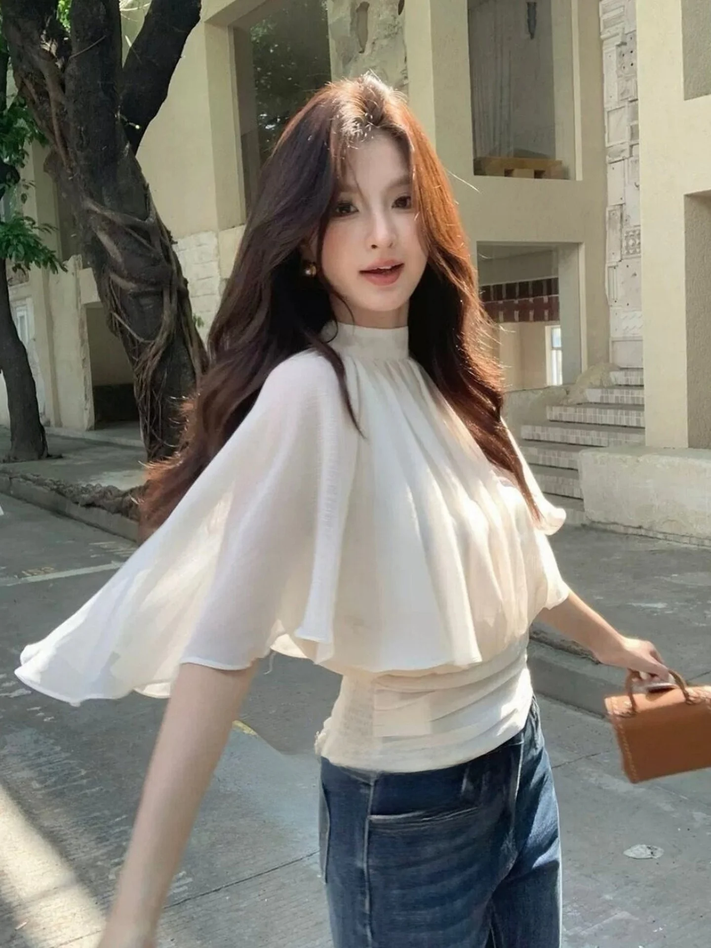 Elegant round Neck Cape Style Chiffon Top Women Loose Slimming Waist Cinched Slimming Ageless Casual Style Short Sleeve
Elegant round Neck Cape Style Chiffon Top Women Loose Slimming Waist Cinched Slimming Ageless Casual Style Short Sleeve