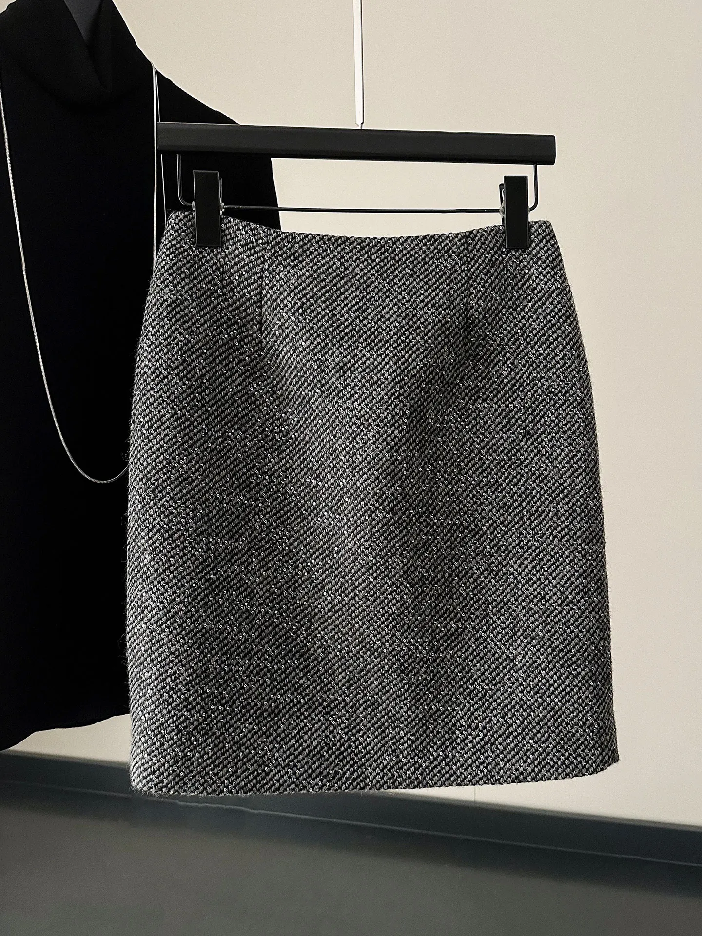 Shiny Sequin Woolen Skirt High Waist Slim Fit Commute Style Business Casual Party Performance Starlight Splendor New Yea...
Shiny Sequin Woolen Skirt High Waist Slim Fit Commute Style Business Casual Party Performance Starlight Splendor New Yea...