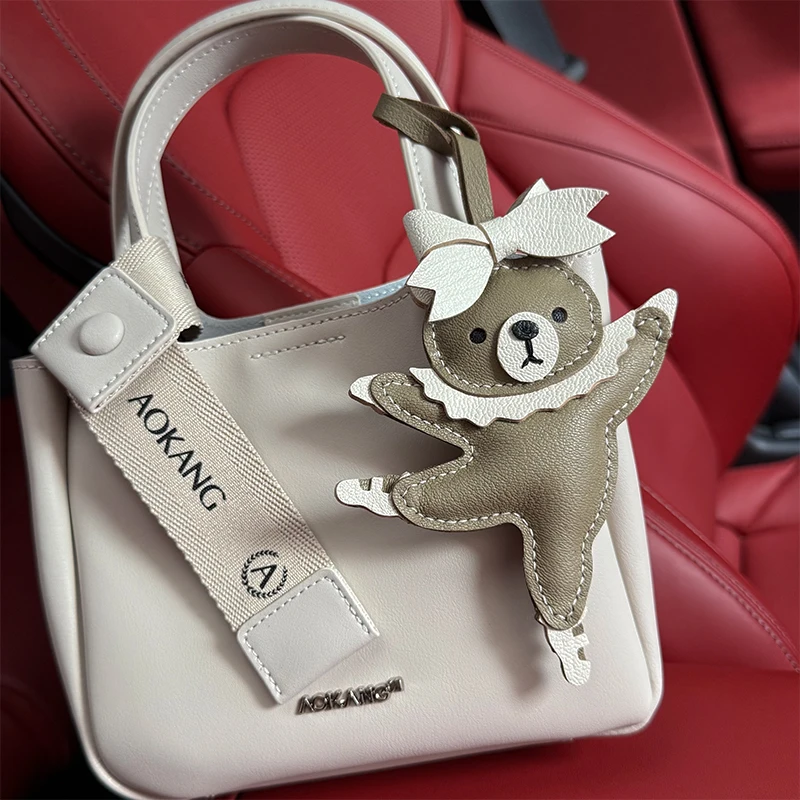 Handmade Genuine Leather Cute Puppy Bag Keychain Bag Pendant Car Key Ring For Women Bag Charm Diy Accessories Couple Lover Gifts
Handmade Genuine Leather Cute Puppy Bag Keychain Bag Pendant Car Key Ring For Women Bag Charm Diy Accessories Couple Lover Gifts