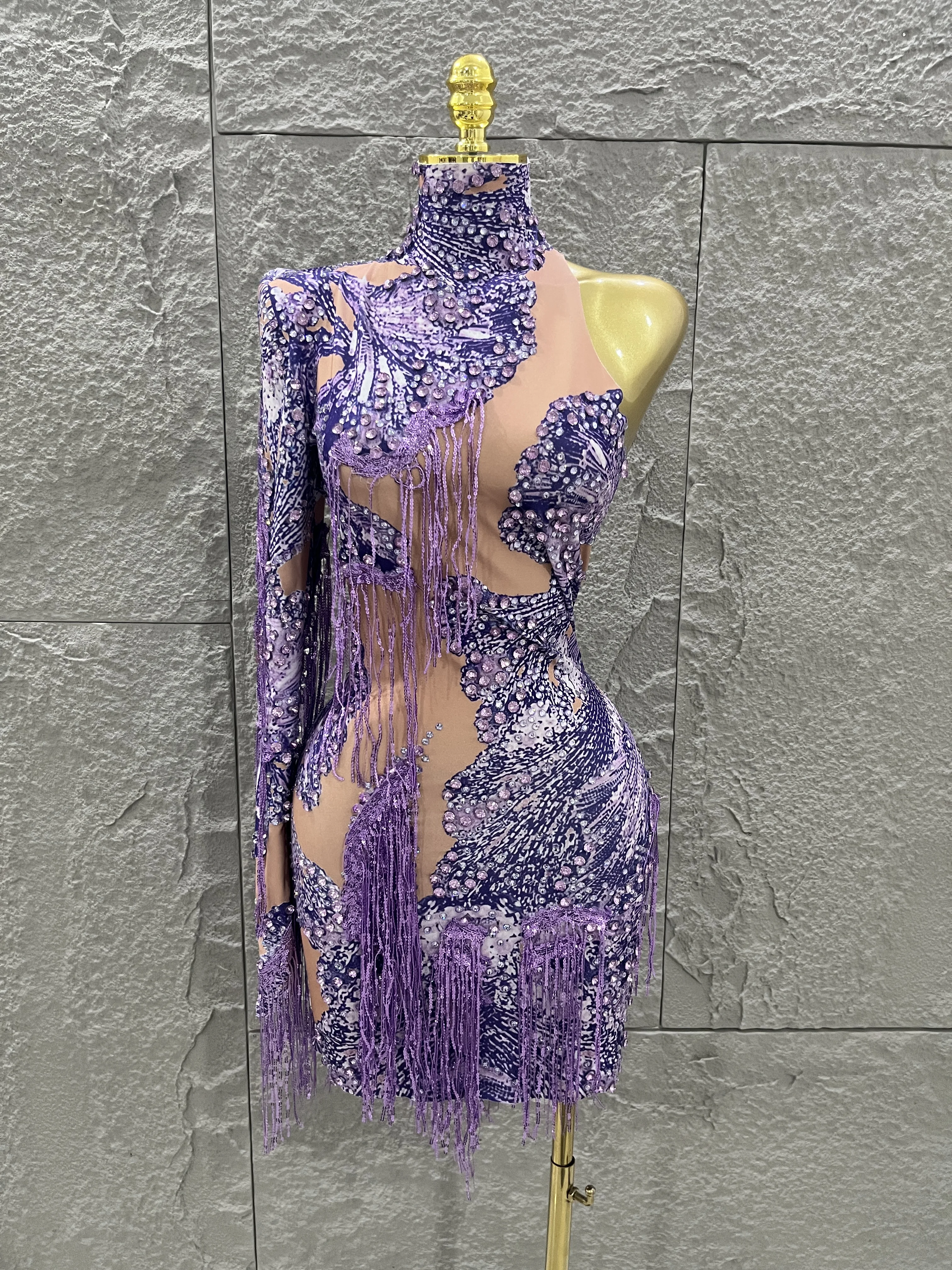 Блестящие стразы и блестки, боди с одним рукавом для женщин, певица, танцовщица, сценическая одежда, танцевальный костюм, наряд для ночного клуба
Блестящие стразы и блестки, боди с одним рукавом для женщин, певица, танцовщица, сценическая одежда, танцевальный костюм, наряд для ночного клуба