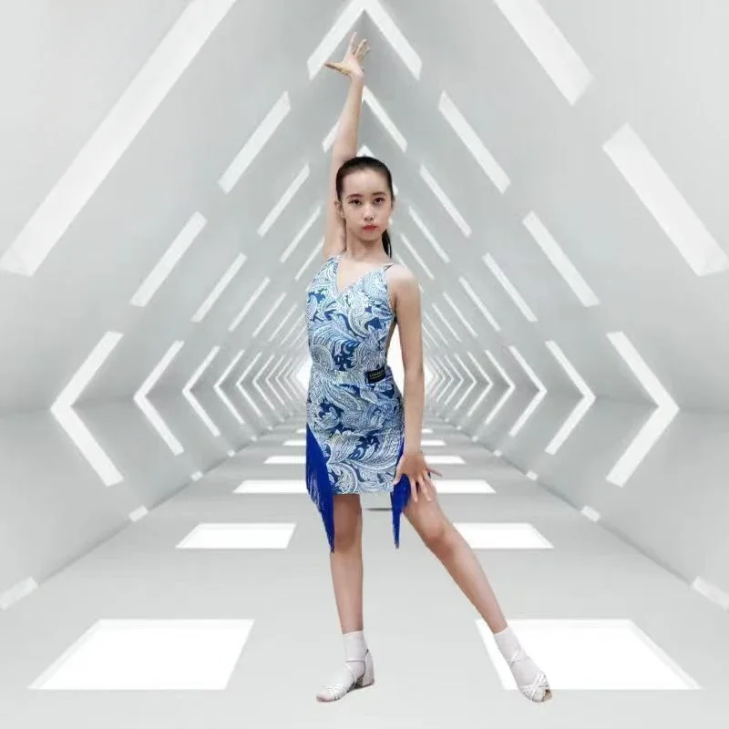 2026 Girls' Samba Lombard Latin Dance Dress, Chinese Style Straightening Strap, Bareback, Tassel Skirt, Dance Practice Dress Set
2026 Girls' Samba Lombard Latin Dance Dress, Chinese Style Straightening Strap, Bareback, Tassel Skirt, Dance Practice Dress Set