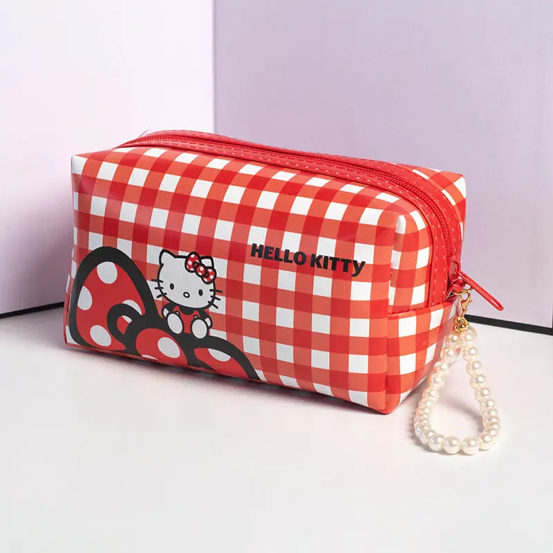Ручная модная косметичка Sanrio с героями мультфильмов «Hello Kitty» для женщин, портативная большая вместительная сумка для хранения и туалетных принадлежностей для ухода за кожей
Ручная модная косметичка Sanrio с героями мультфильмов «Hello Kitty» для женщин, портативная большая вместительная сумка для хранения и туалетных принадлежностей для ухода за кожей