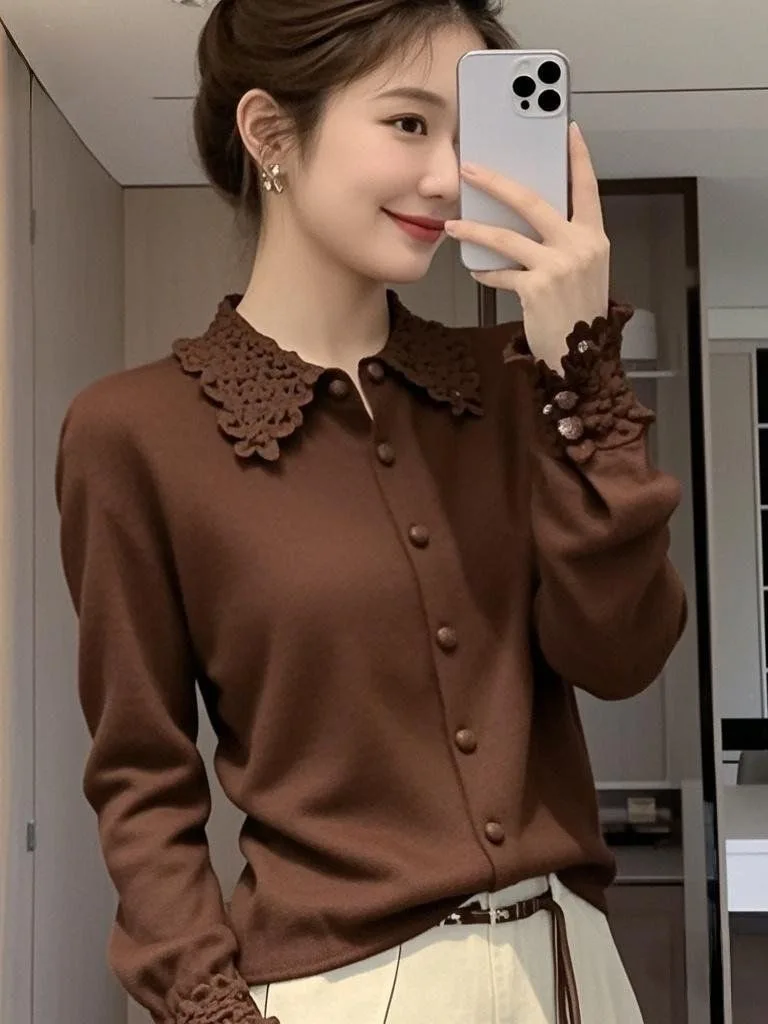 Красная вязаная женская рубашка с длинным рукавом, весна-осень-зима, новый стиль, свободный крой, с ажурным воротником, базовая, дышащая, приятная к телу
Красная вязаная женская рубашка с длинным рукавом, весна-осень-зима, новый стиль, свободный крой, с ажурным воротником, базовая, дышащая, приятная к телу