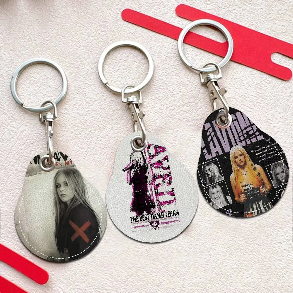 Кожаный держатель для карт A-Avril Singer R-Ramona Lavigne, 1 шт., с кольцом для ключей, в форме капли воды, брелок для ключей, аксессуары для дверных замков
Кожаный держатель для карт A-Avril Singer R-Ramona Lavigne, 1 шт., с кольцом для ключей, в форме капли воды, брелок для ключей, аксессуары для дверных замков