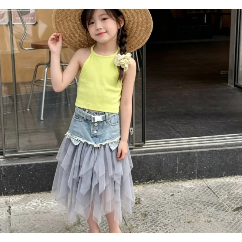 2026 Children's Clothing Set Summer New Cotton Girls' Thin Belt Vest Backless Short Sleeveless Denim Patchwork Yarn Skirt
2026 Children's Clothing Set Summer New Cotton Girls' Thin Belt Vest Backless Short Sleeveless Denim Patchwork Yarn Skirt