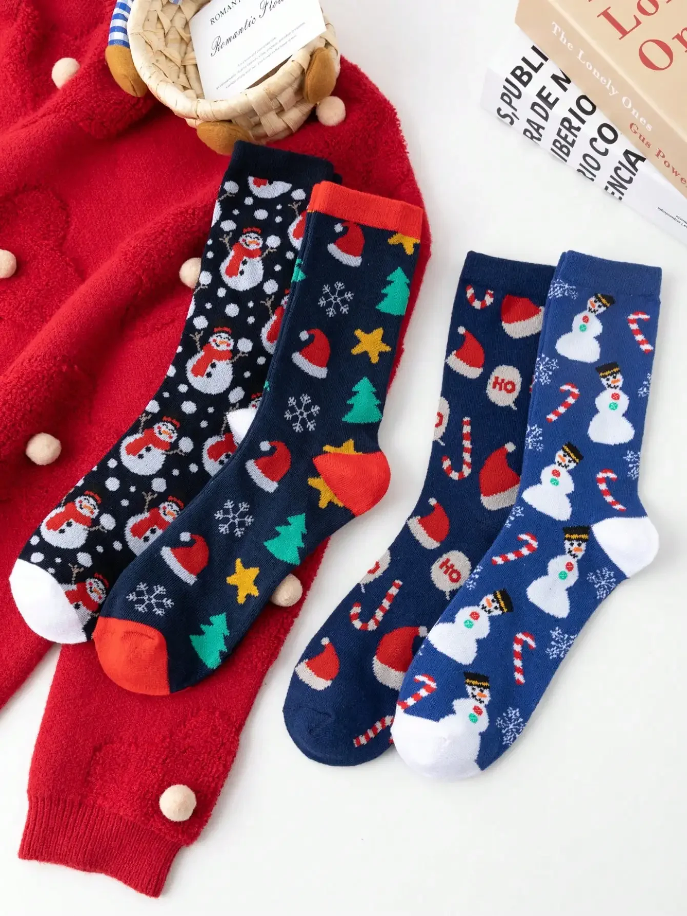 4 pairs/sets of men's Christmas cartoon Christmas tree Santa Claus Christmas socks Christmas tree pattern mid-tube socks suitabl
4 pairs/sets of men's Christmas cartoon Christmas tree Santa Claus Christmas socks Christmas tree pattern mid-tube socks suitabl