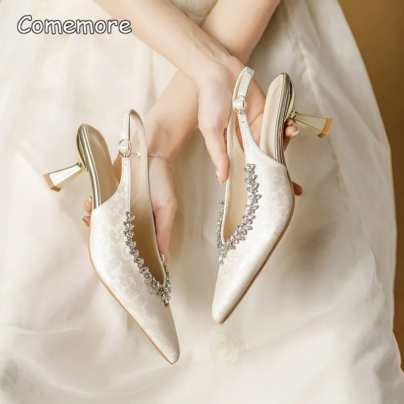 Women's Satin Rhinestone Pointed Toe Slingback Heels Ladies Buckle High Kitten Heels Elegant Bridal Wedding Party Dress Shoes
Women's Satin Rhinestone Pointed Toe Slingback Heels Ladies Buckle High Kitten Heels Elegant Bridal Wedding Party Dress Shoes