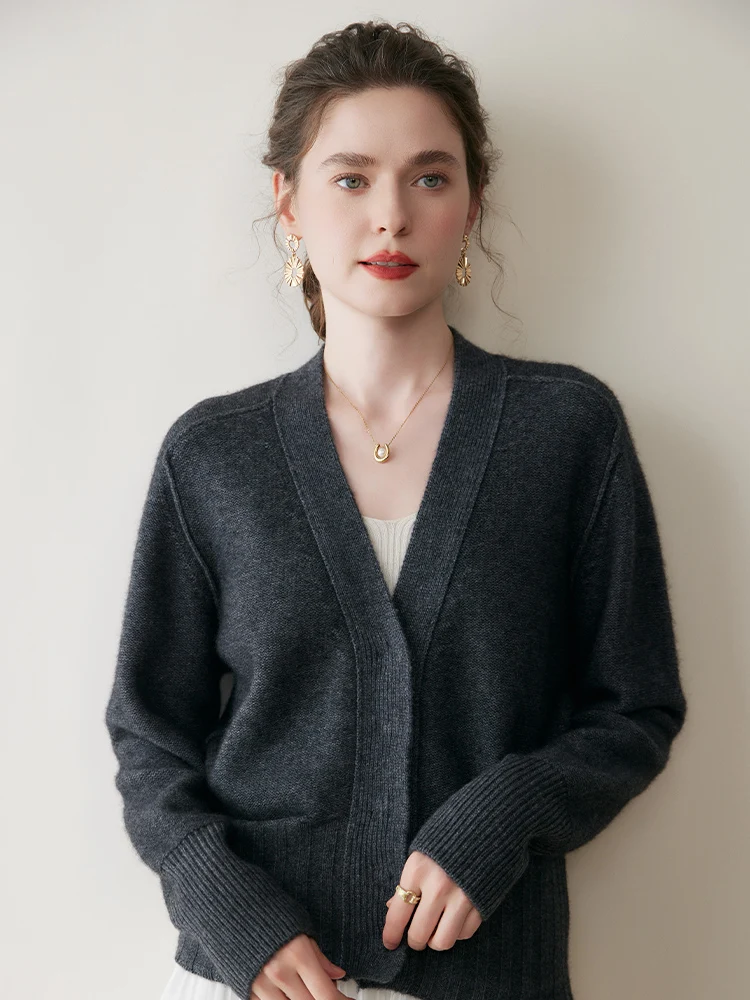 MEETCC Women's Cashmere Cardigan V Neck Short Style Sweater 100% Cashmere Knitwear Autumn Winter Soft Warm Chic Tops Jacket
MEETCC Women's Cashmere Cardigan V Neck Short Style Sweater 100% Cashmere Knitwear Autumn Winter Soft Warm Chic Tops Jacket