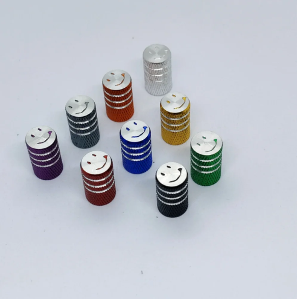 4 шт. колпачки для клапанов со смайликом - серебряный край - универсальная прямая оптовая продажа с фабрики
4 шт. колпачки для клапанов со смайликом - серебряный край - универсальная прямая оптовая продажа с фабрики