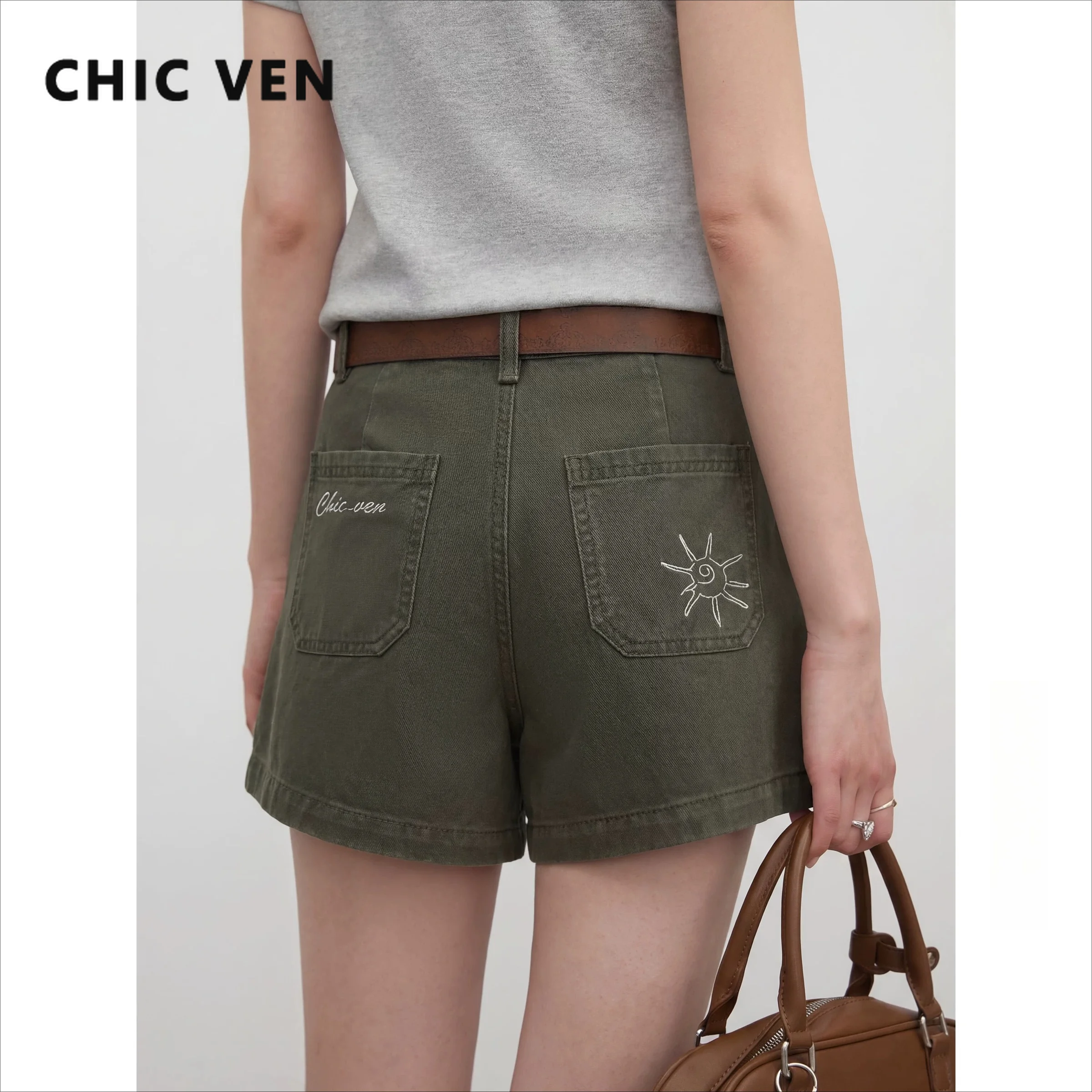 CHIC VEN Korean Women Shorts High Waisted Loose Straight Tube Embroidery Casual Short Denim Shorts Spring Summer 2026
CHIC VEN Korean Women Shorts High Waisted Loose Straight Tube Embroidery Casual Short Denim Shorts Spring Summer 2026