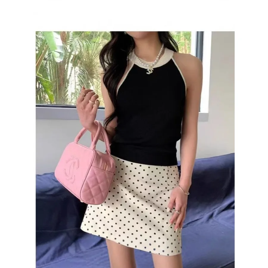 【HOT】Light and shadow high waist slimming black baroque short skirt small half skirt design polka dot version song A apricot co
【HOT】Light and shadow high waist slimming black baroque short skirt small half skirt design polka dot version song A apricot co
