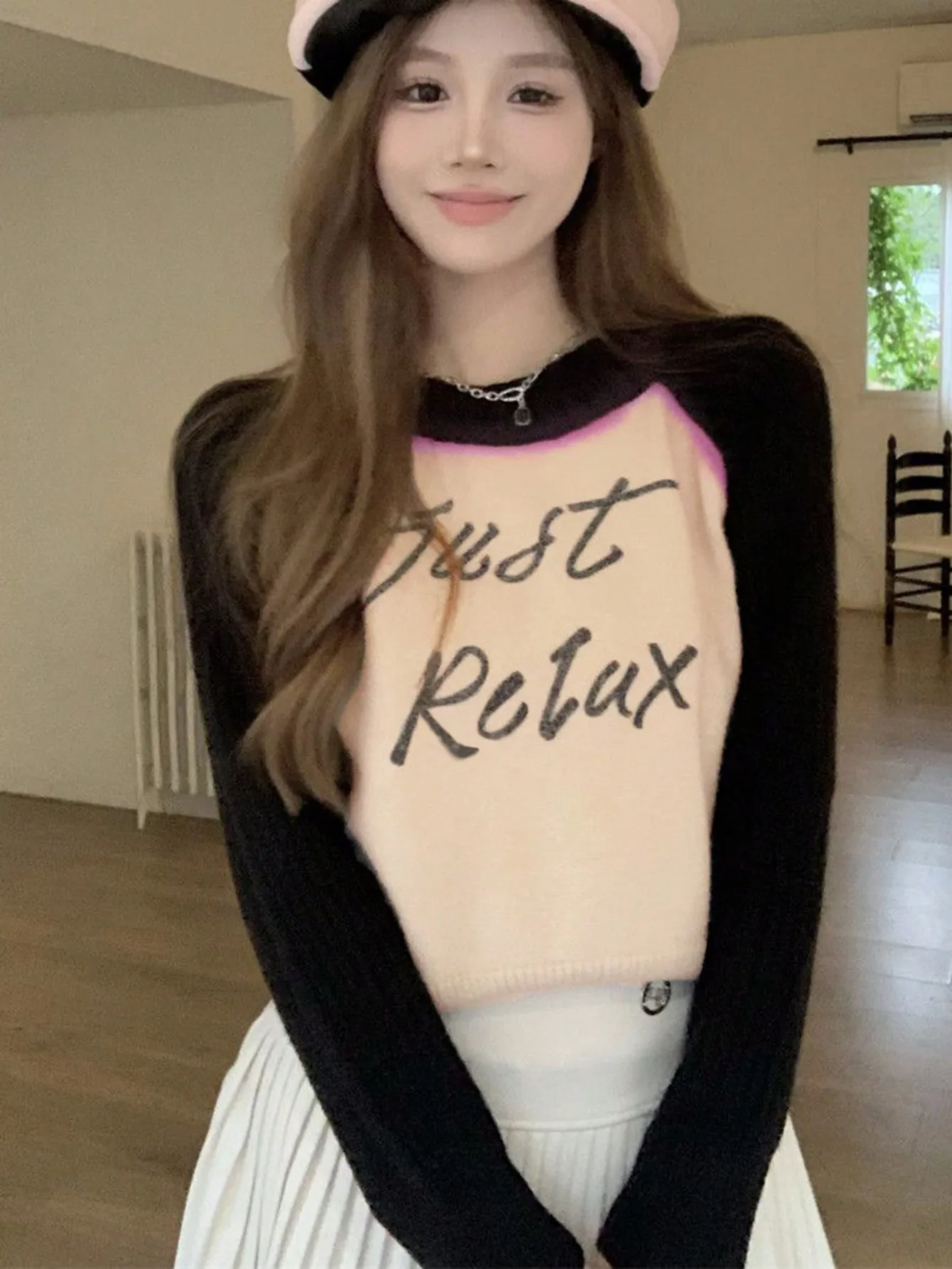 Korean Chic Raglan Sleeve Short Knitwear for Women 2024 New Spring & Fall Small Style Unique Beautiful Top
Korean Chic Raglan Sleeve Short Knitwear for Women 2024 New Spring & Fall Small Style Unique Beautiful Top