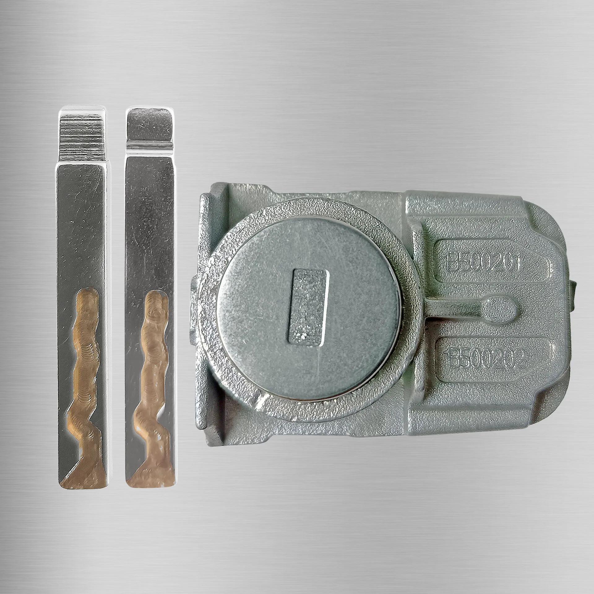 Suitable for Buick New Regal, New LaCrosse, New Universal Door Lock Cylinder 2 key heads, auto parts, maintenance tools
Suitable for Buick New Regal, New LaCrosse, New Universal Door Lock Cylinder 2 key heads, auto parts, maintenance tools
