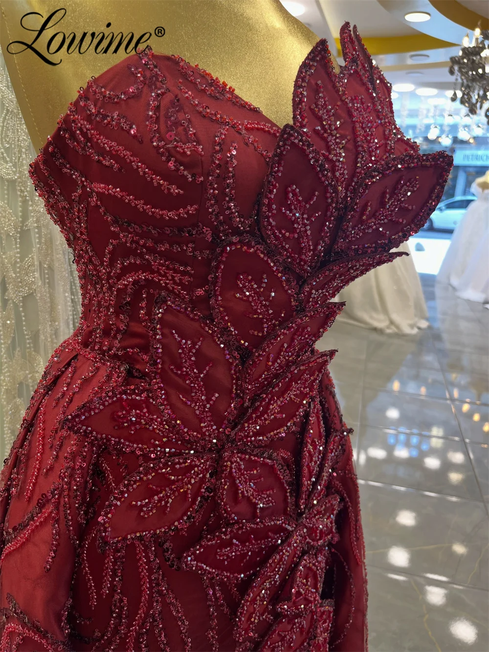 Elegant Burgundy One Shoulder Prom Dress Customized Long Overskirt Beaded Party Gowns Wine Red Evening Dresses With Split Side
Elegant Burgundy One Shoulder Prom Dress Customized Long Overskirt Beaded Party Gowns Wine Red Evening Dresses With Split Side