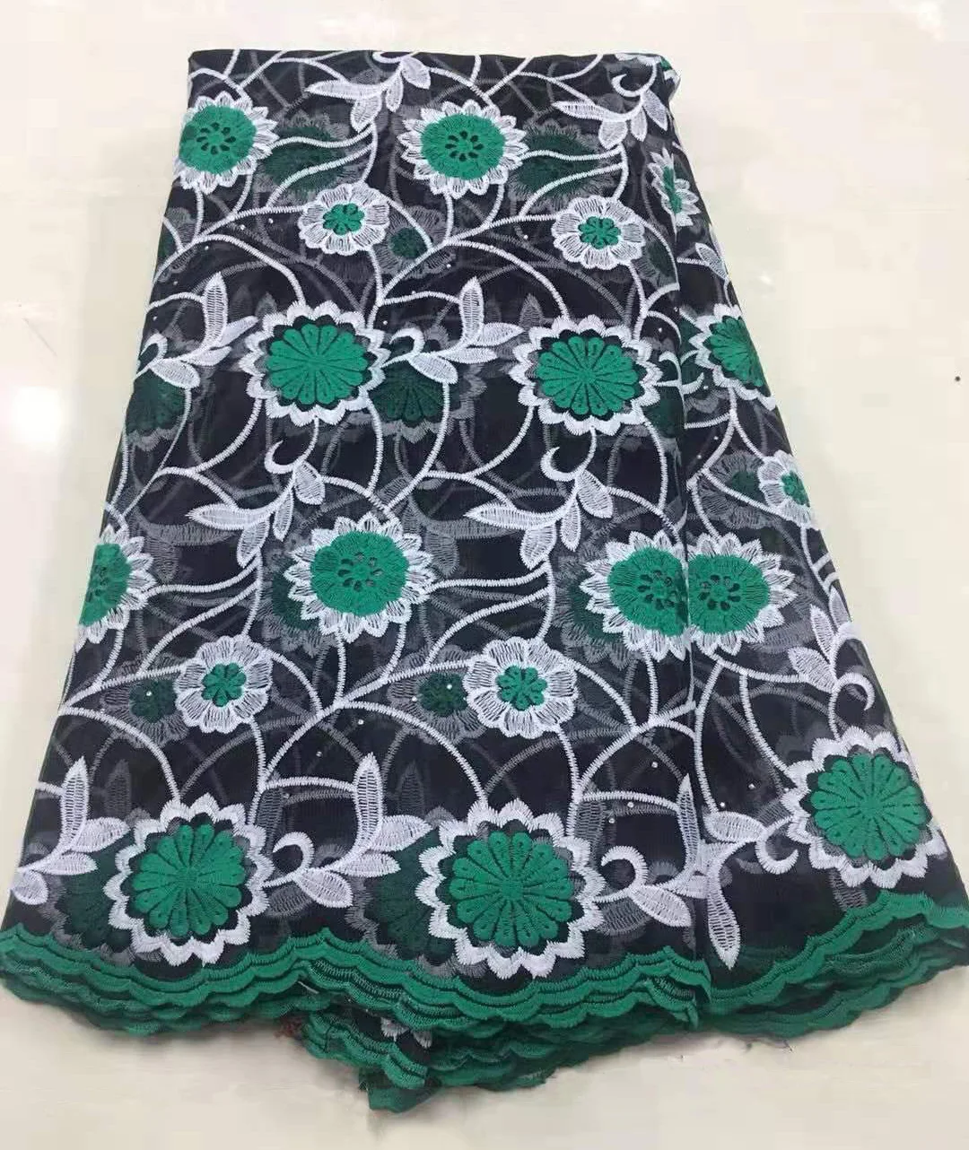 2021 Latest French Nigerian Laces Fabrics High Quality Tulle African Laces Fabric Wedding Black French Tulle Switzerland Lace
2021 Latest French Nigerian Laces Fabrics High Quality Tulle African Laces Fabric Wedding Black French Tulle Switzerland Lace
